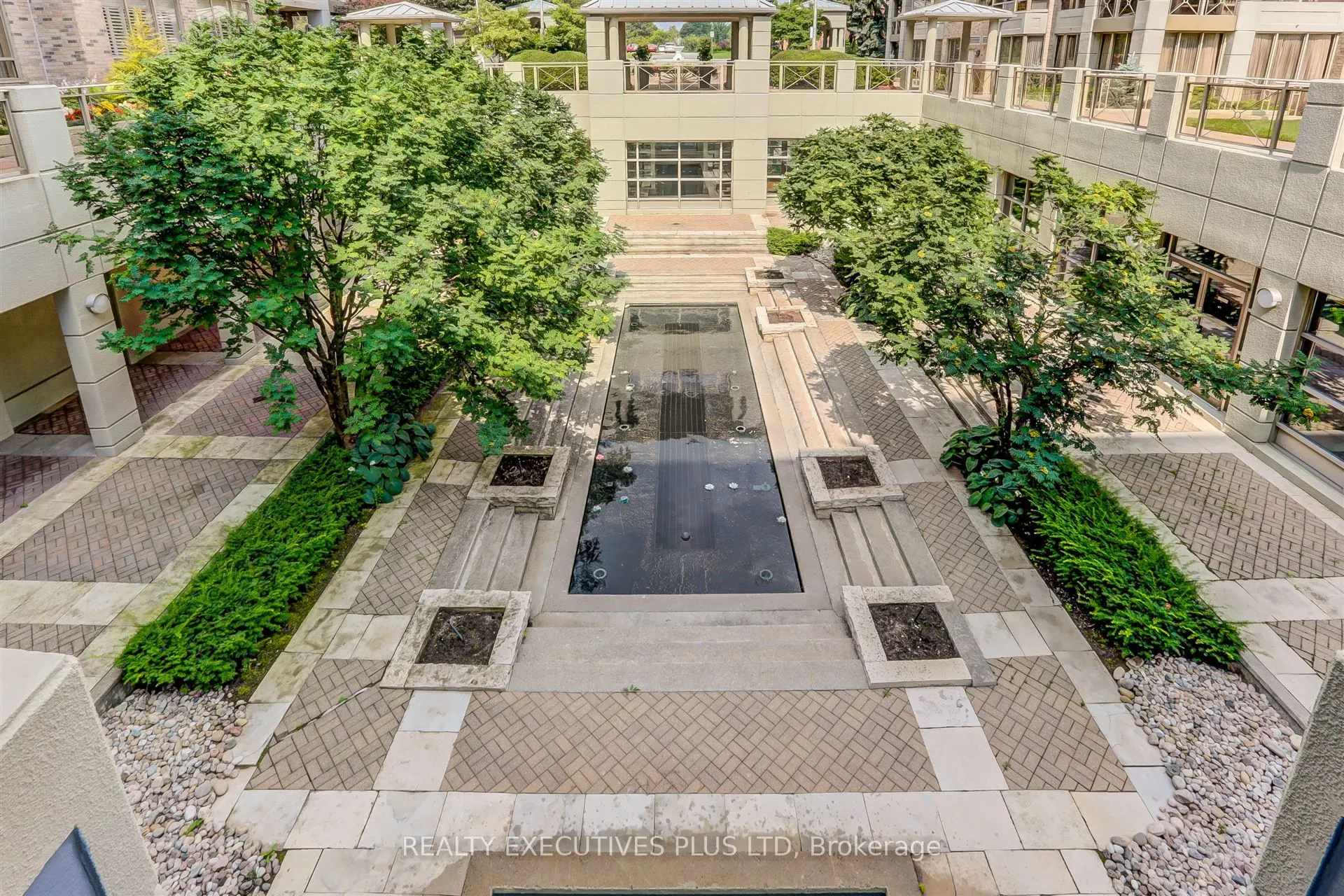215 The Donway W, #410