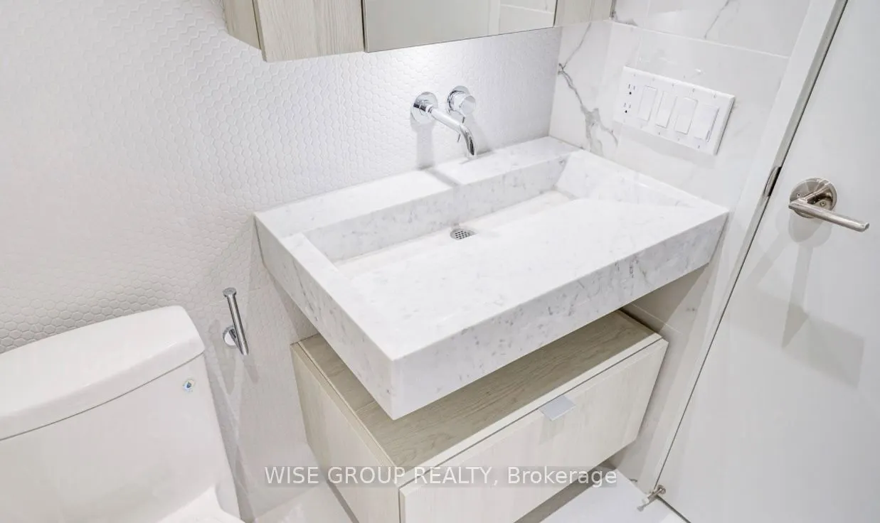 11 Yorkville Avenue, #1612