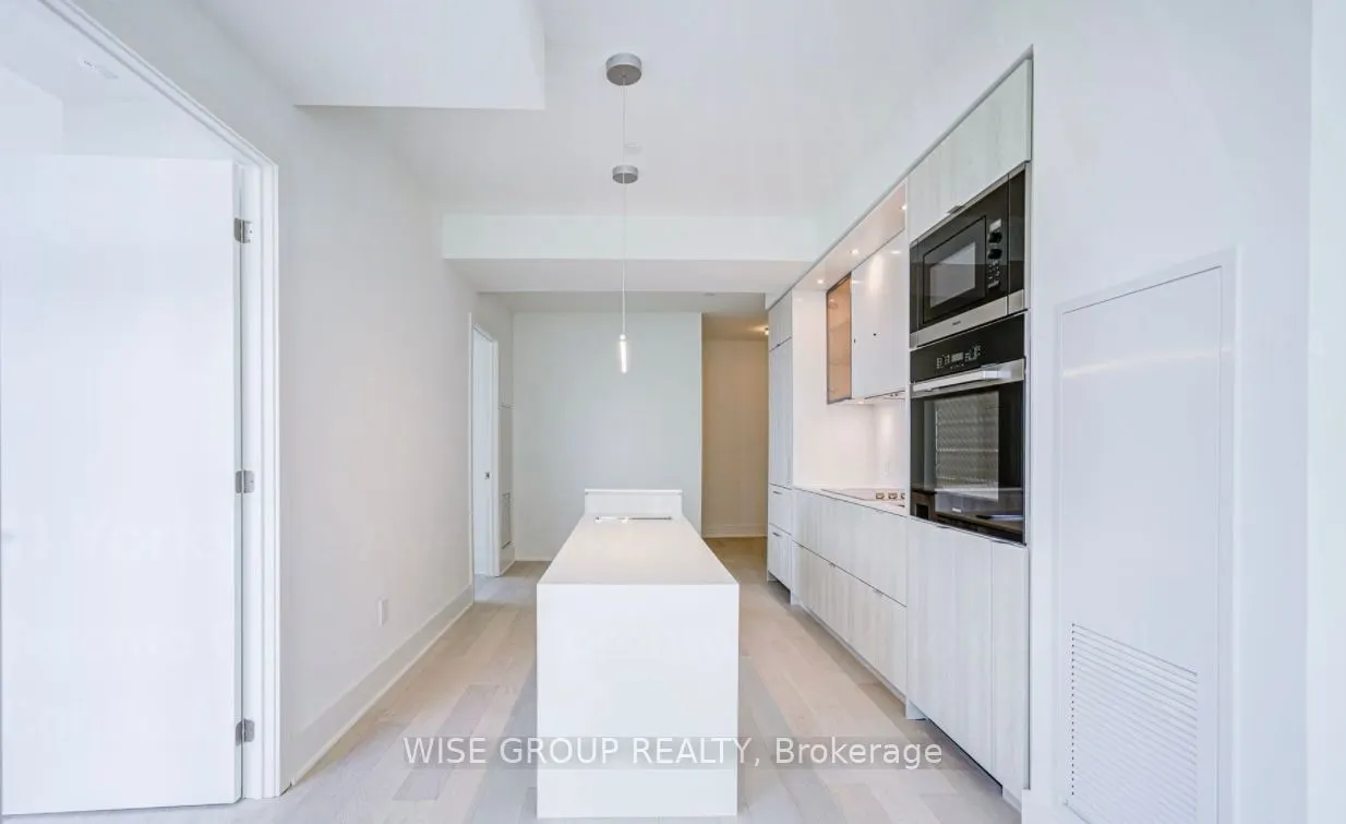 11 Yorkville Avenue, #1612