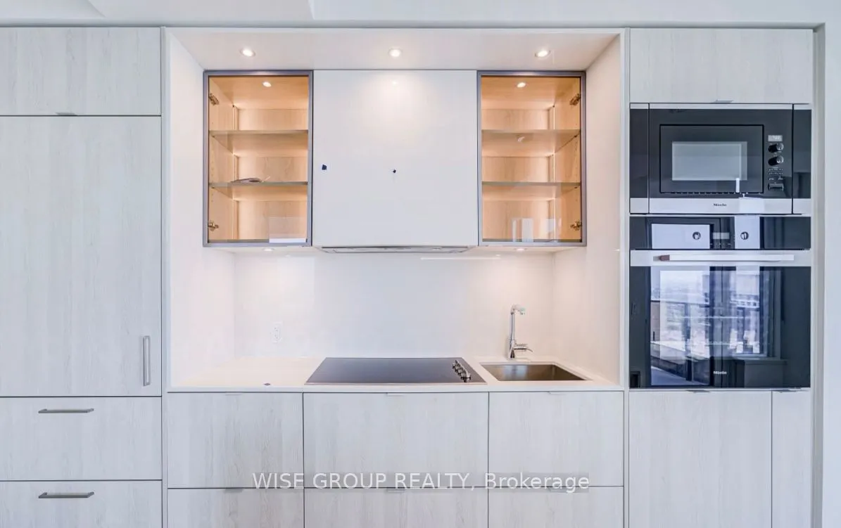 11 Yorkville Avenue, #1612