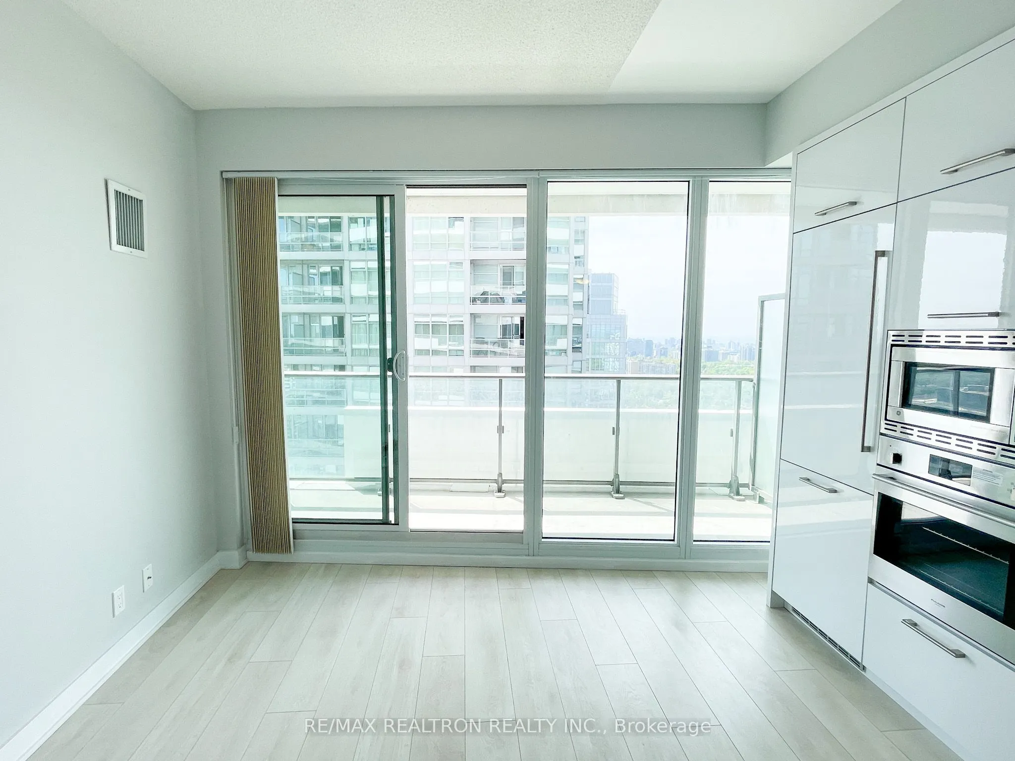 2221 Yonge Street #3306