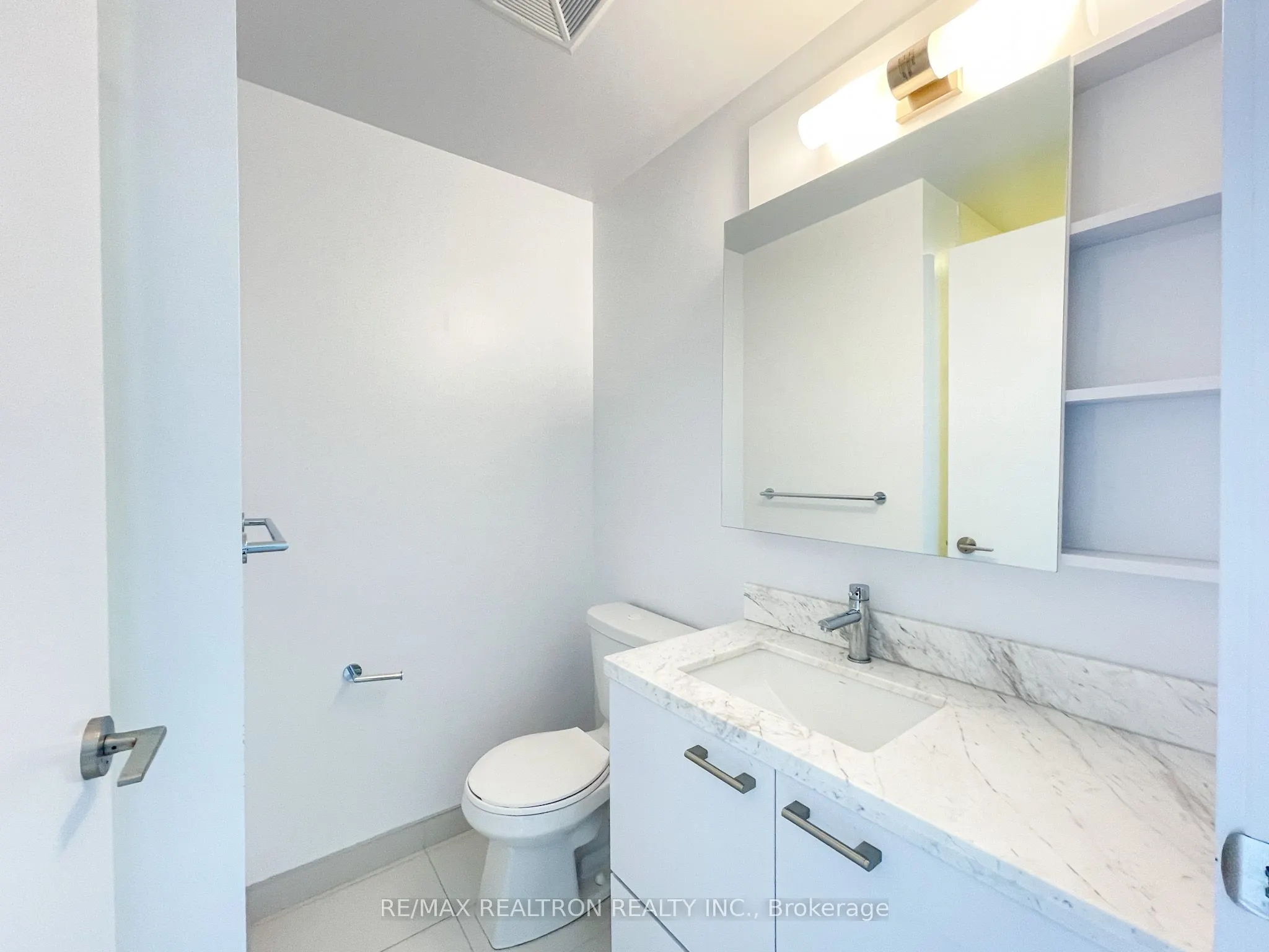 2221 Yonge Street #3306