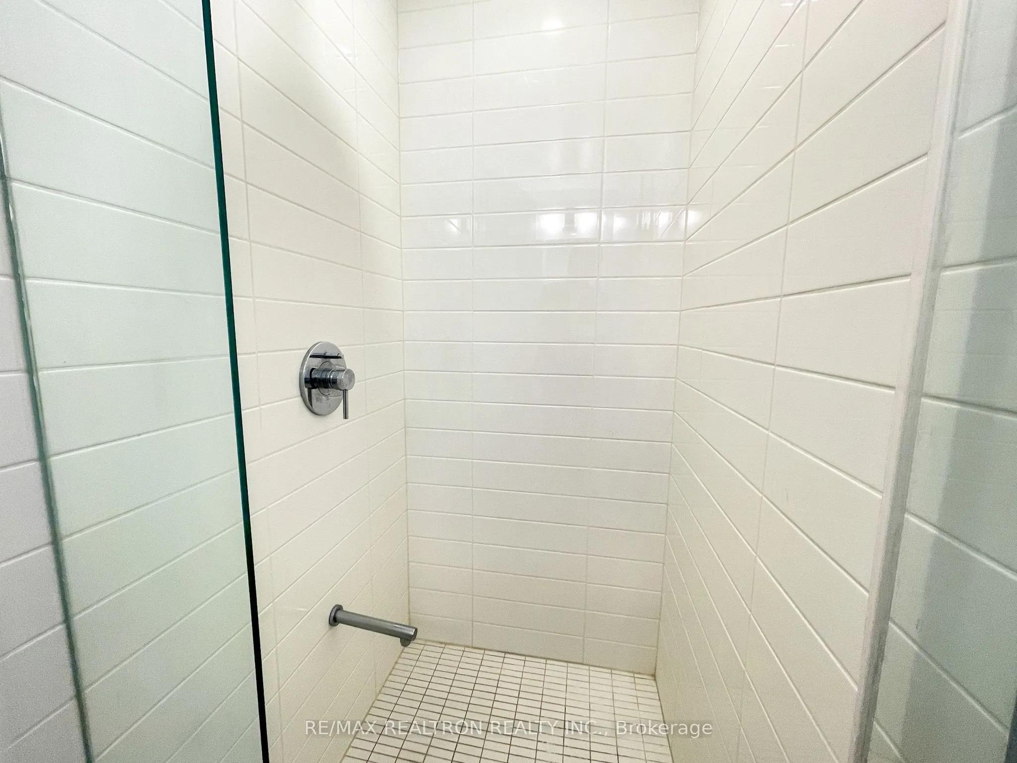 2221 Yonge Street #3306