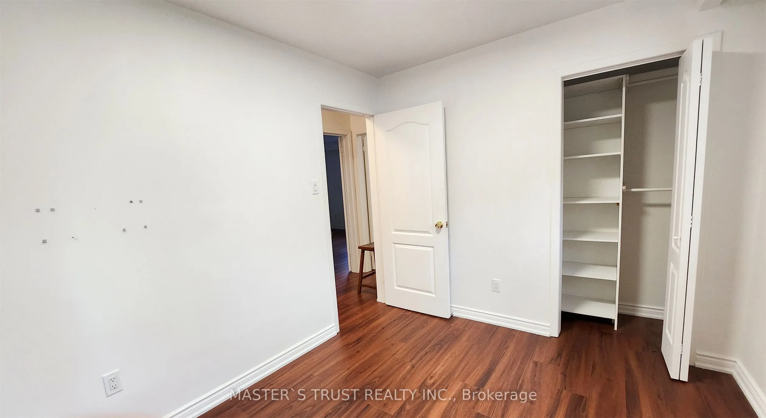 25 Navaho Drive