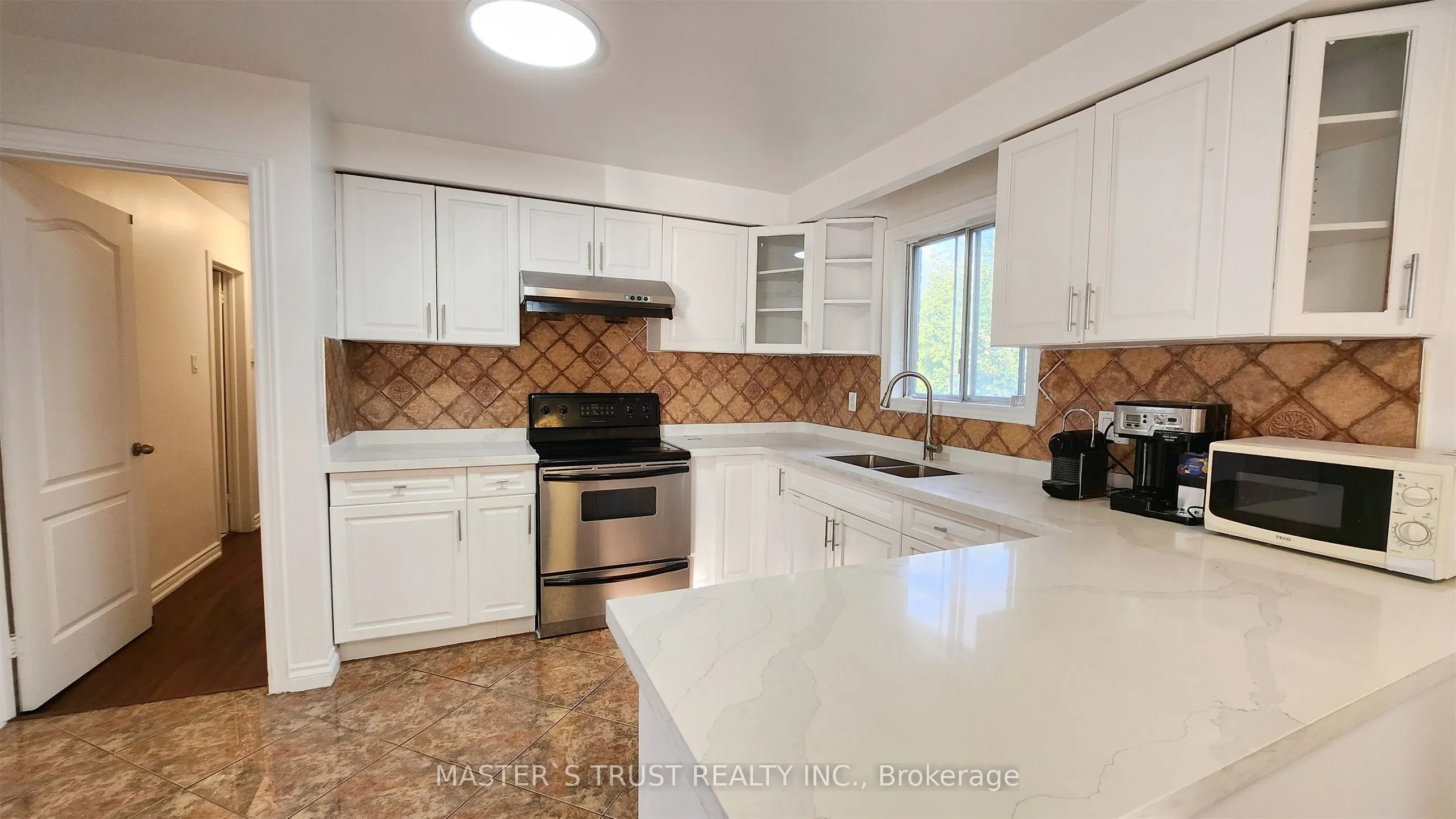 25 Navaho Drive