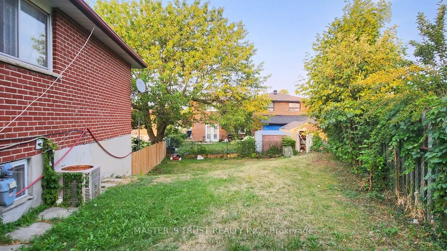 25 Navaho Drive