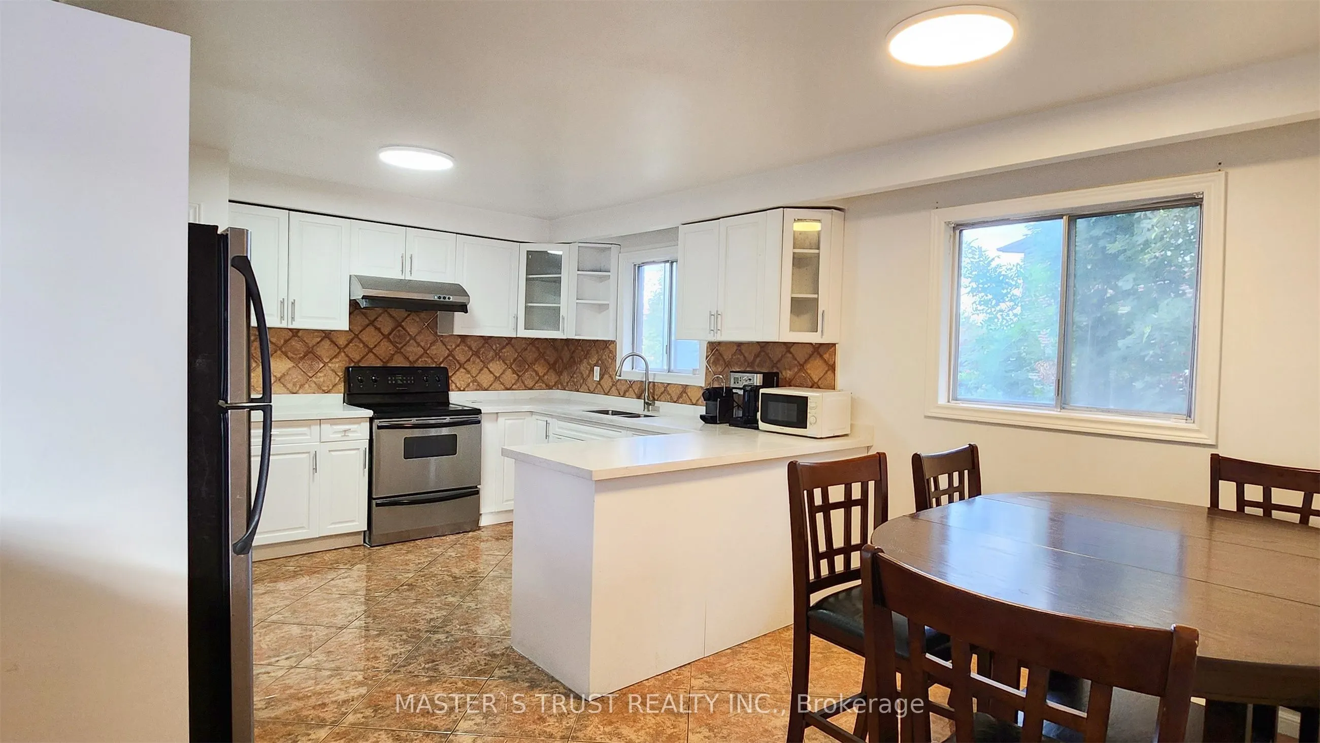 25 Navaho Drive