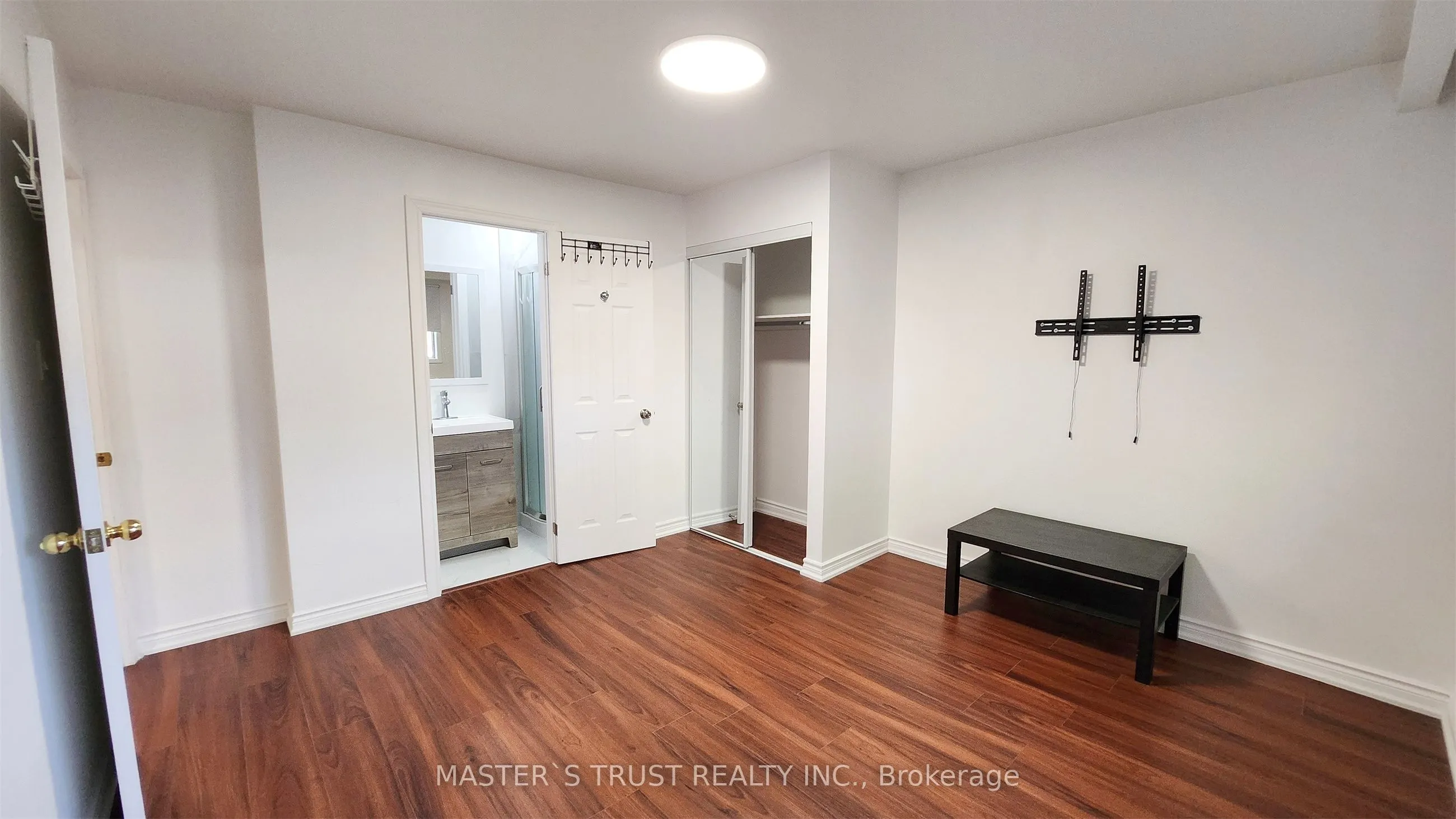 25 Navaho Drive