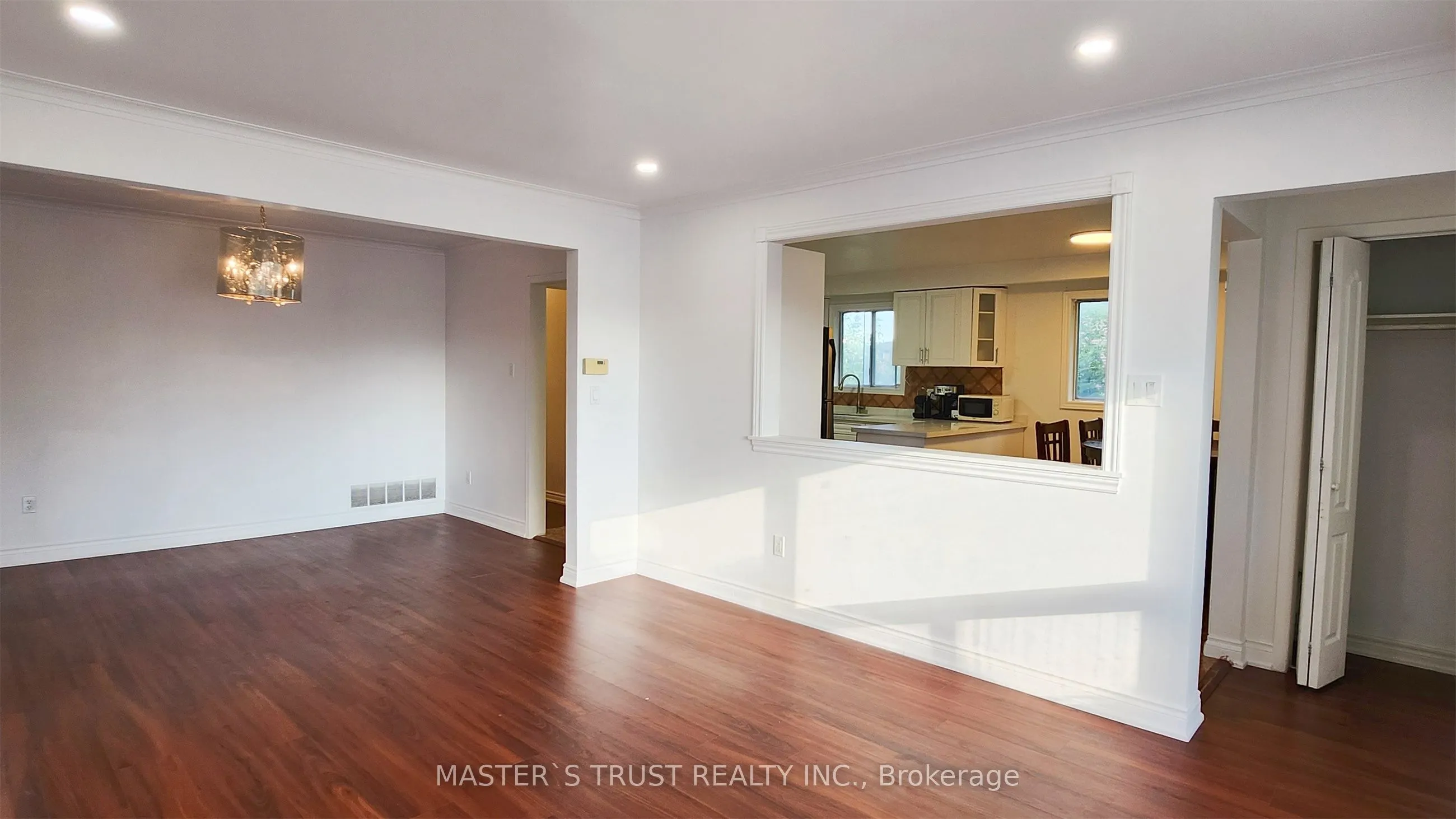 25 Navaho Drive