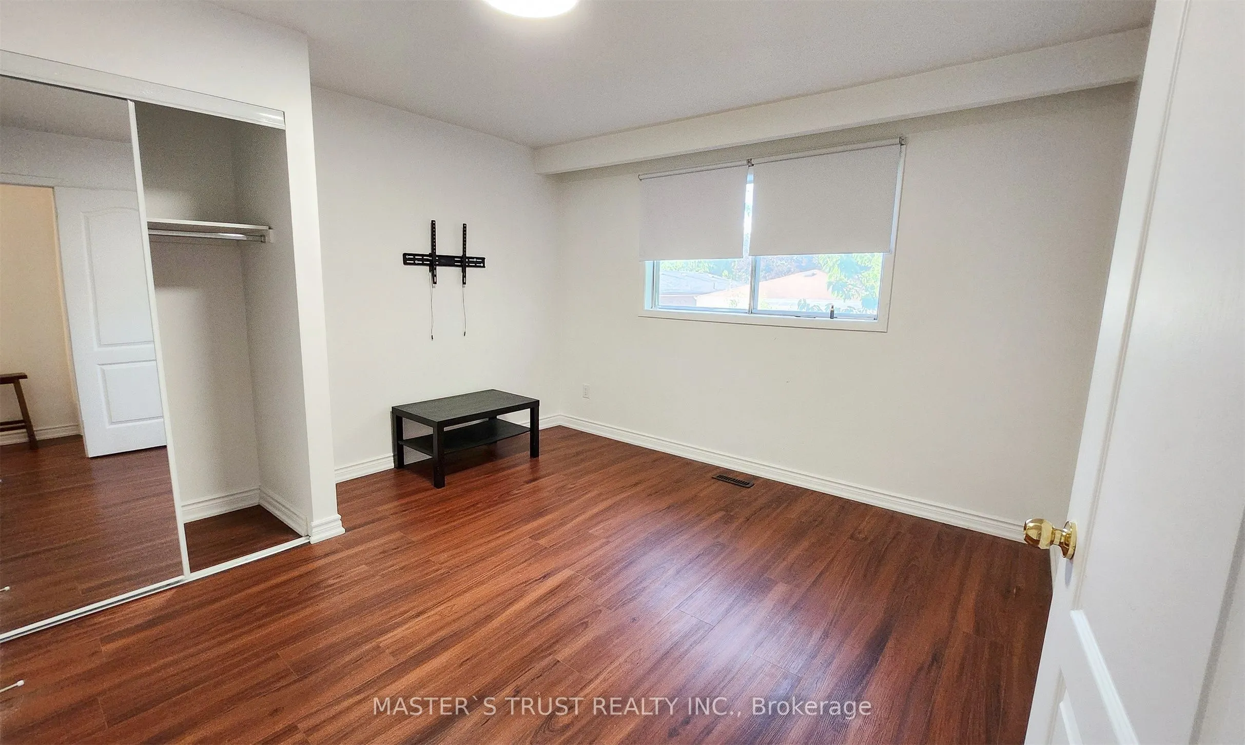 25 Navaho Drive