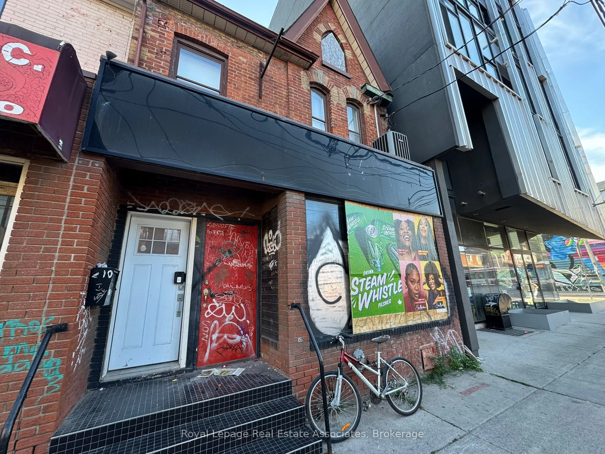 200 Bathurst Street, #Main Floor