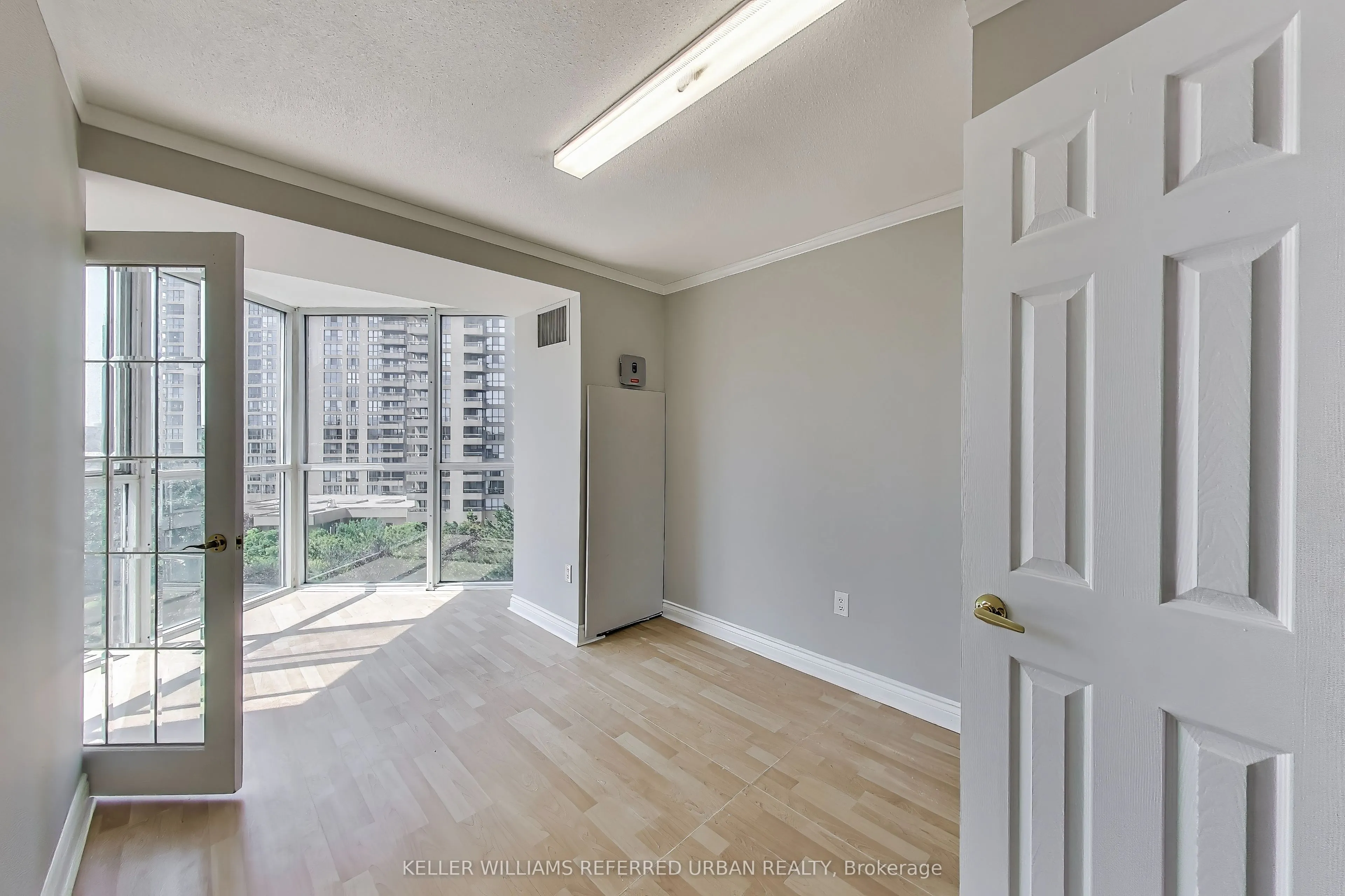 5 Concorde Place, #502