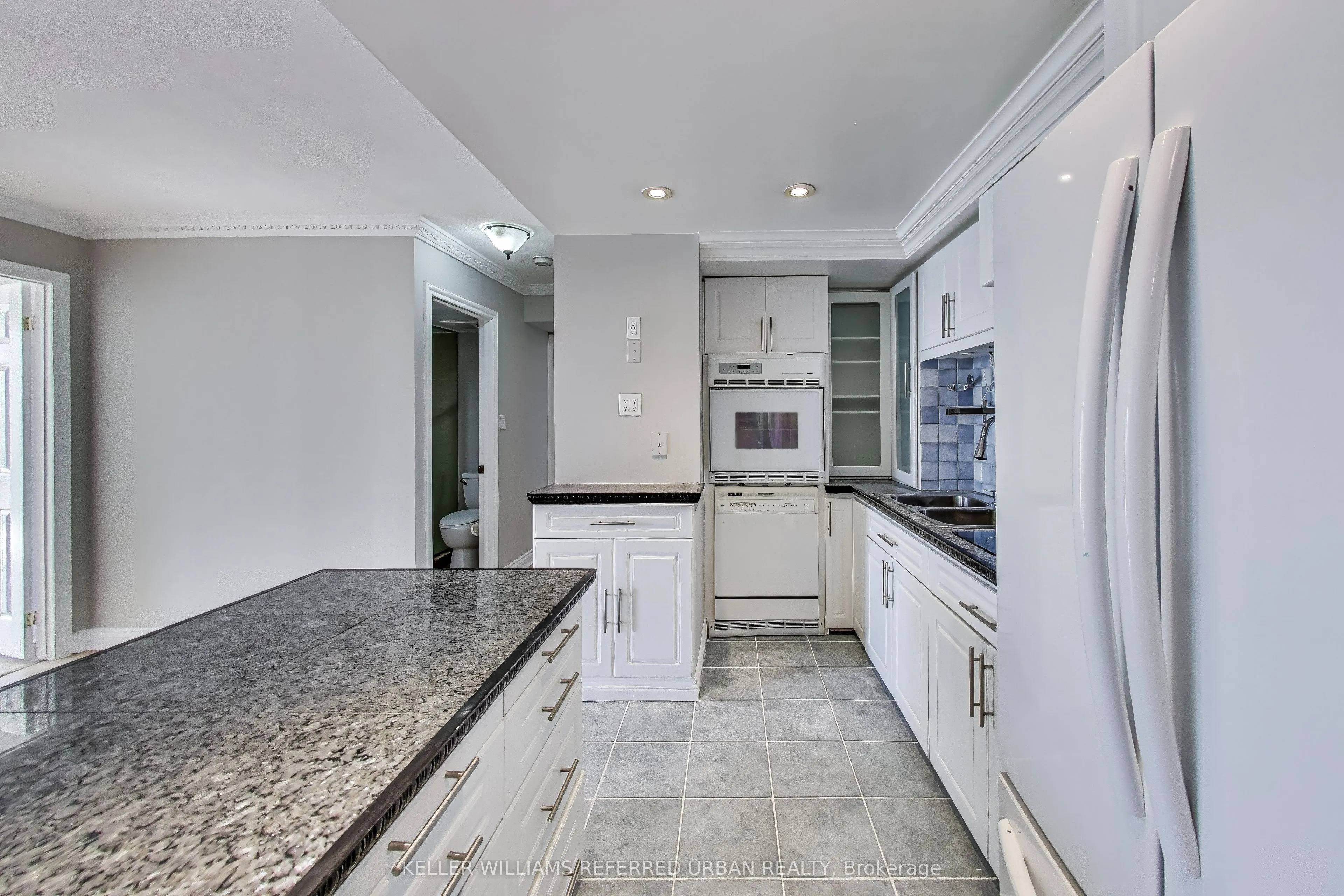 5 Concorde Place, #502