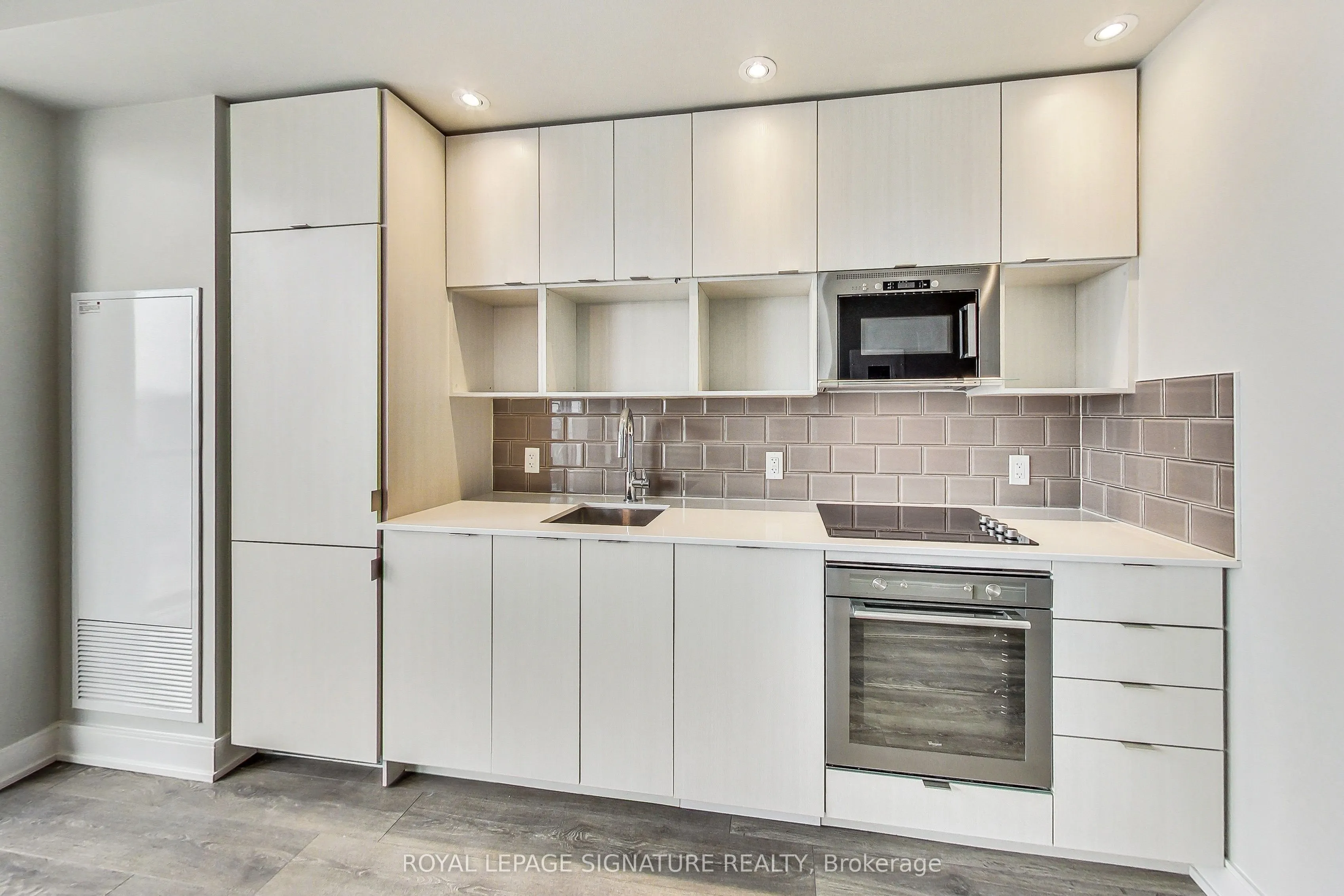 89 McGill Street, #2912
