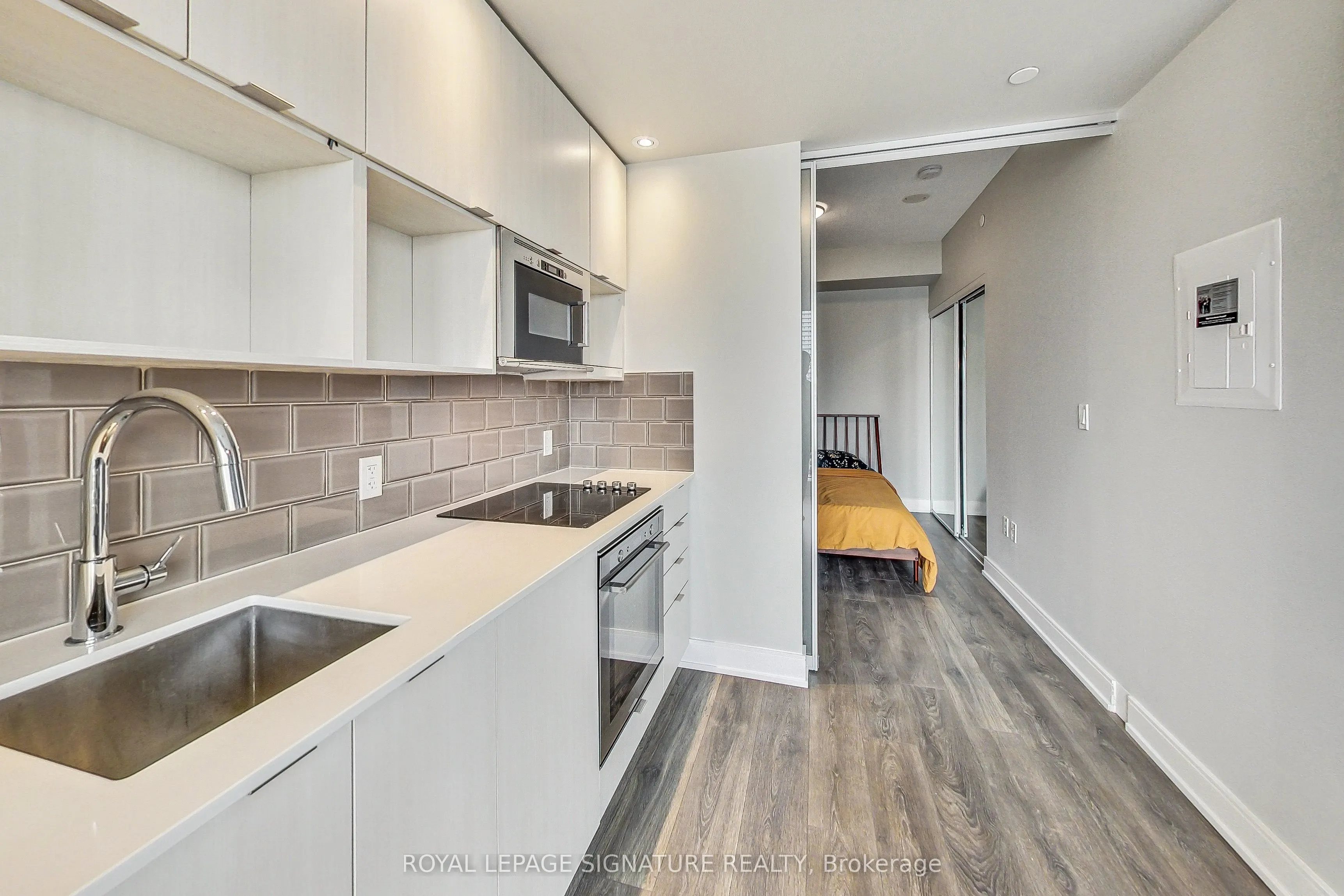 89 McGill Street, #2912