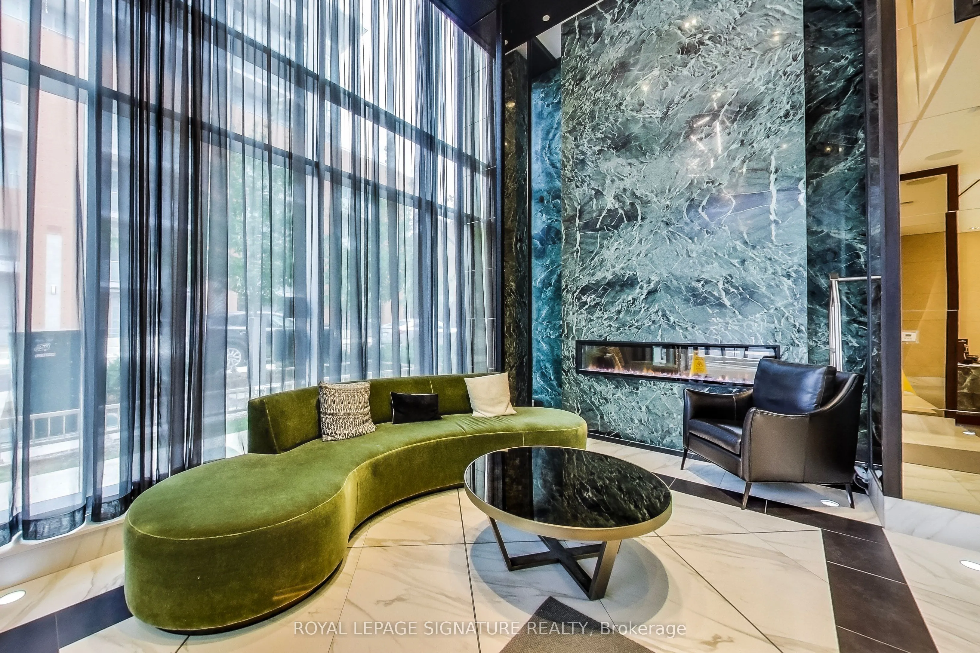 89 McGill Street, #2912
