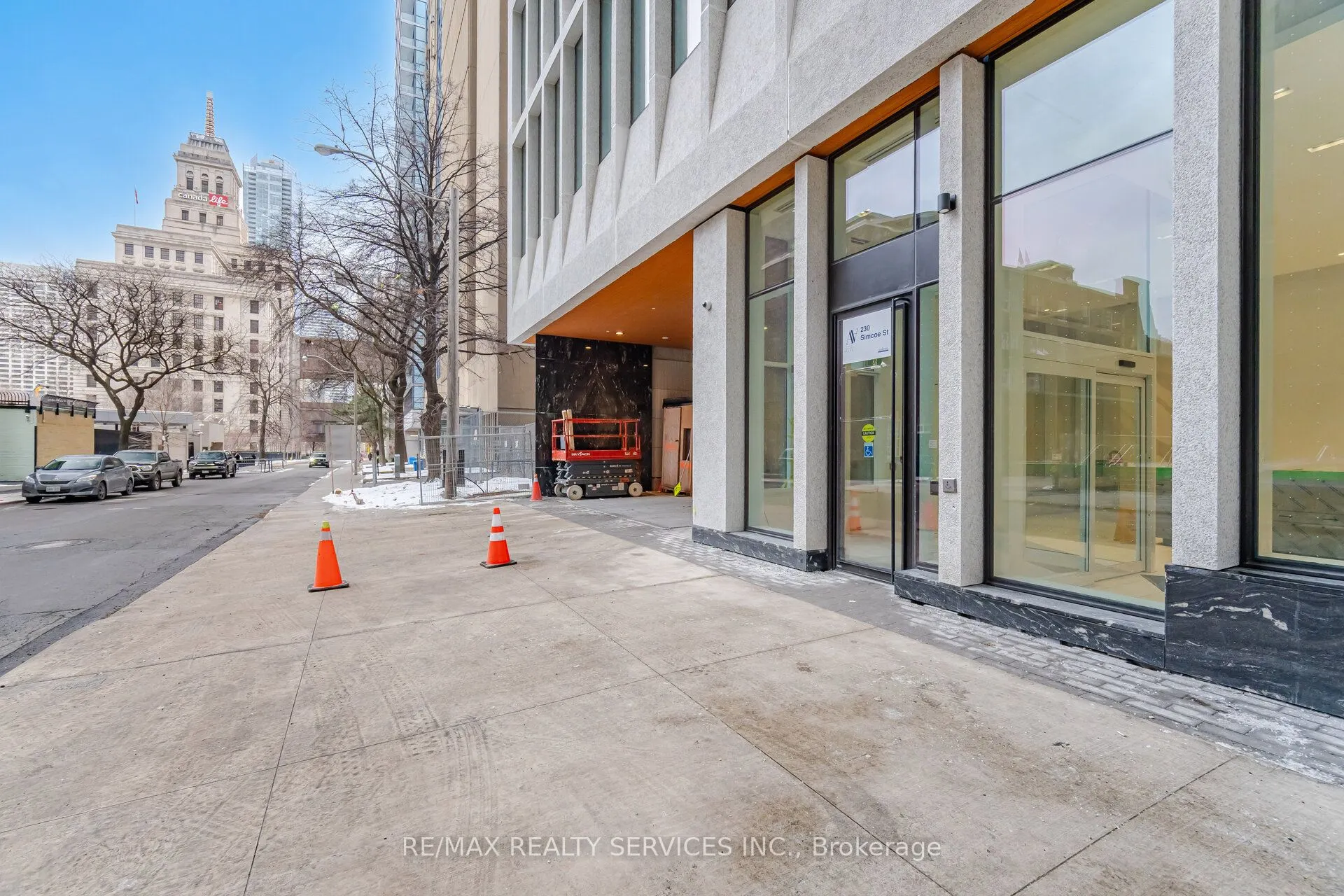 230 Simcoe Street, #2721