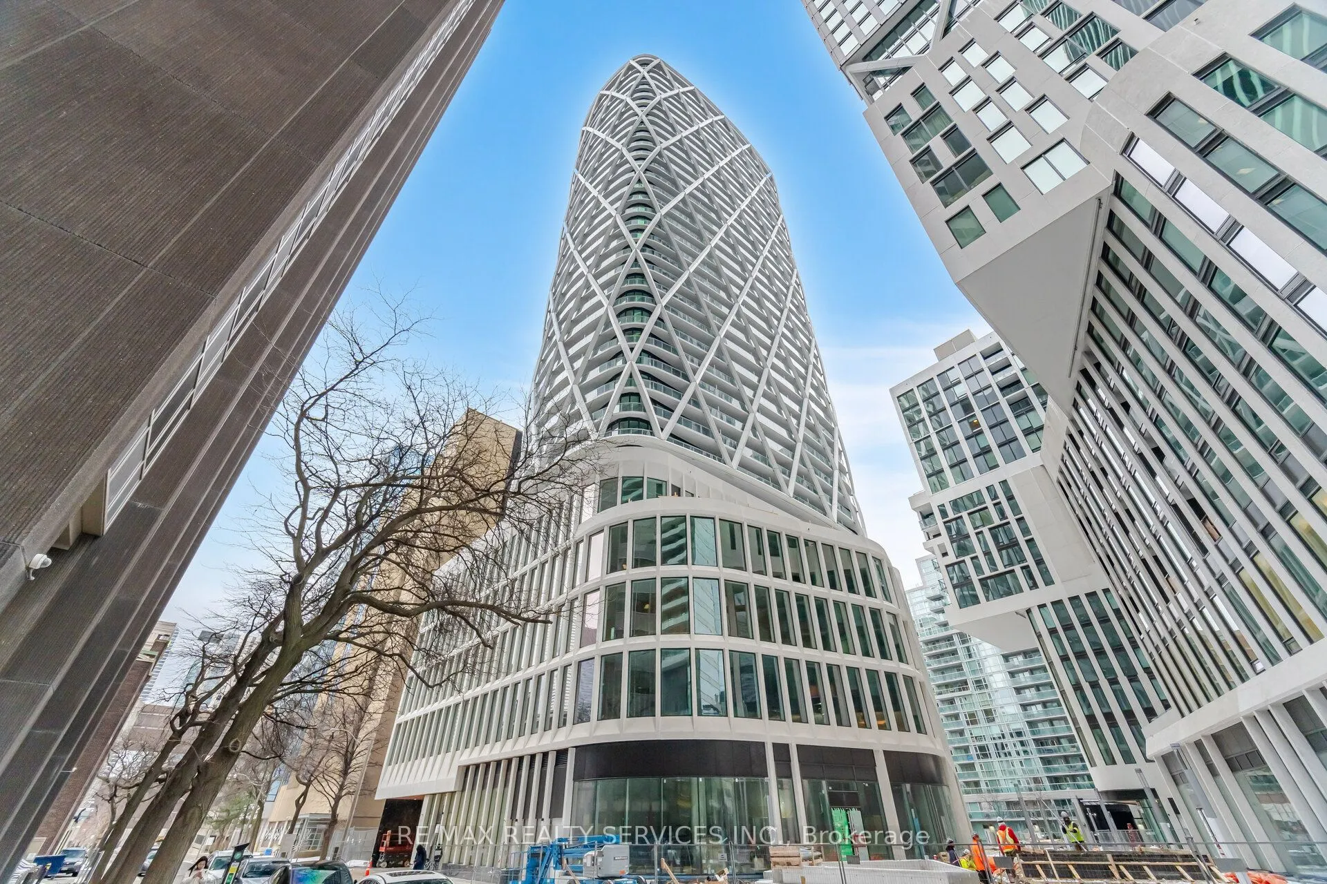 230 Simcoe Street, #2721