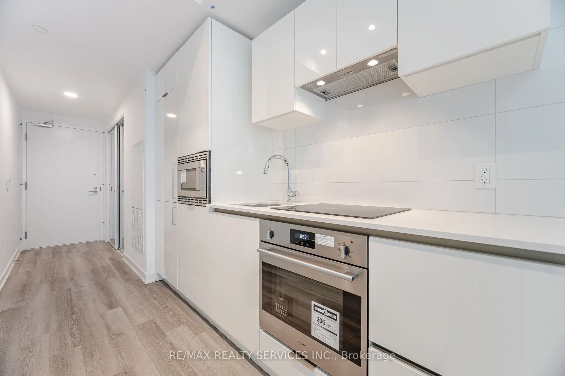 230 Simcoe Street, #2721