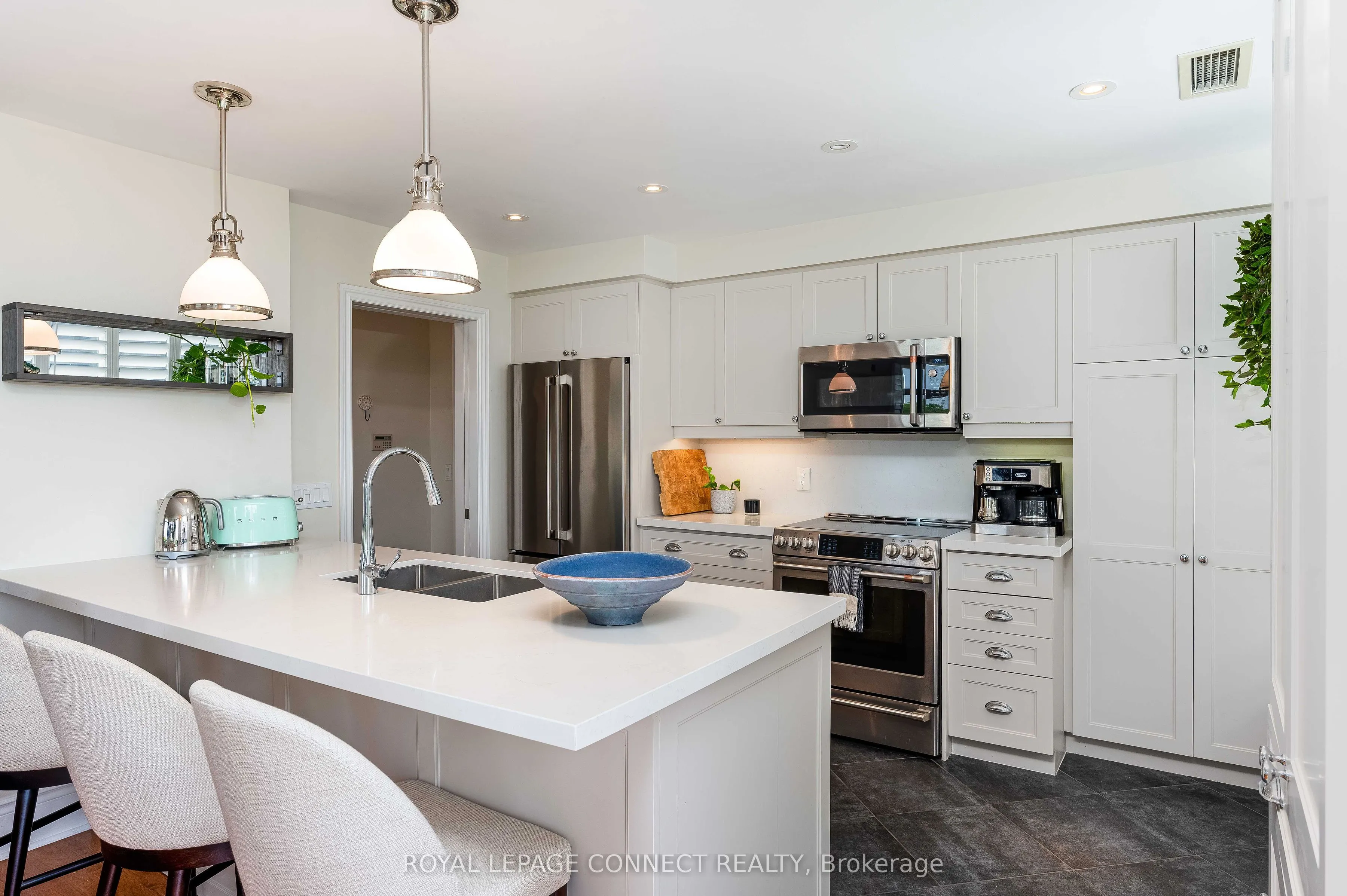 1101 Leslie Street, #403