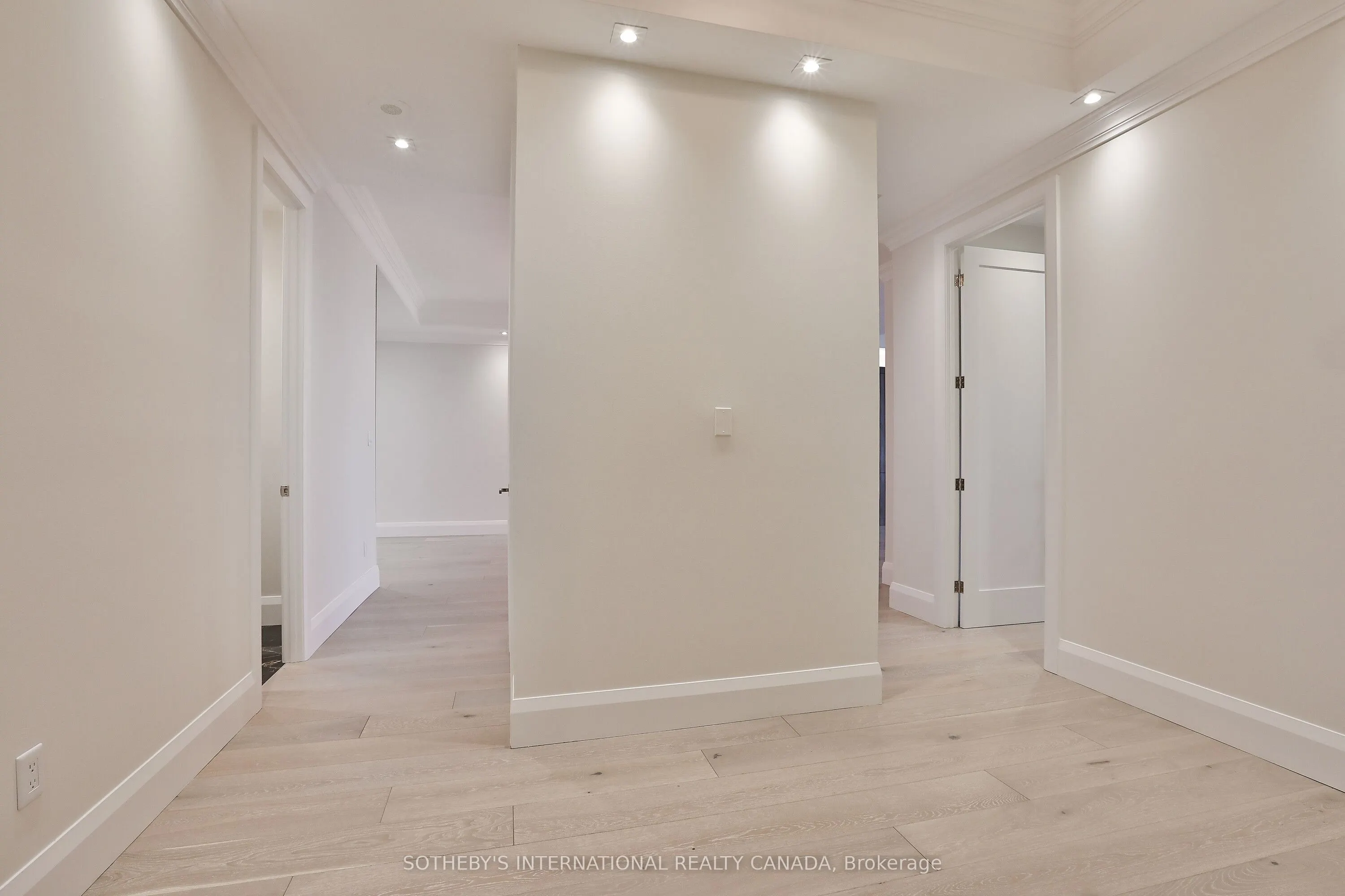 99 Avenue Road, #1101