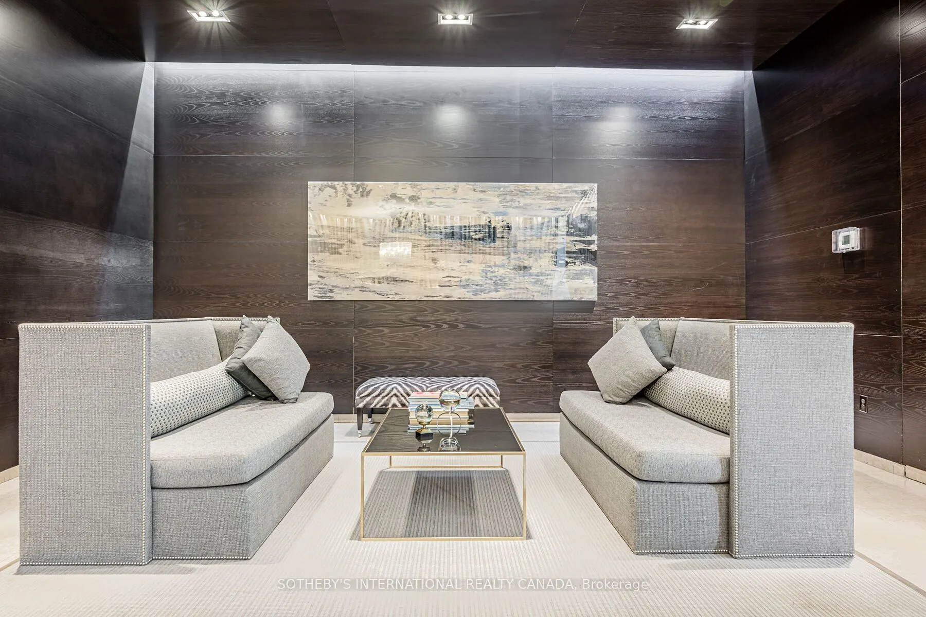 99 Avenue Road, #1101