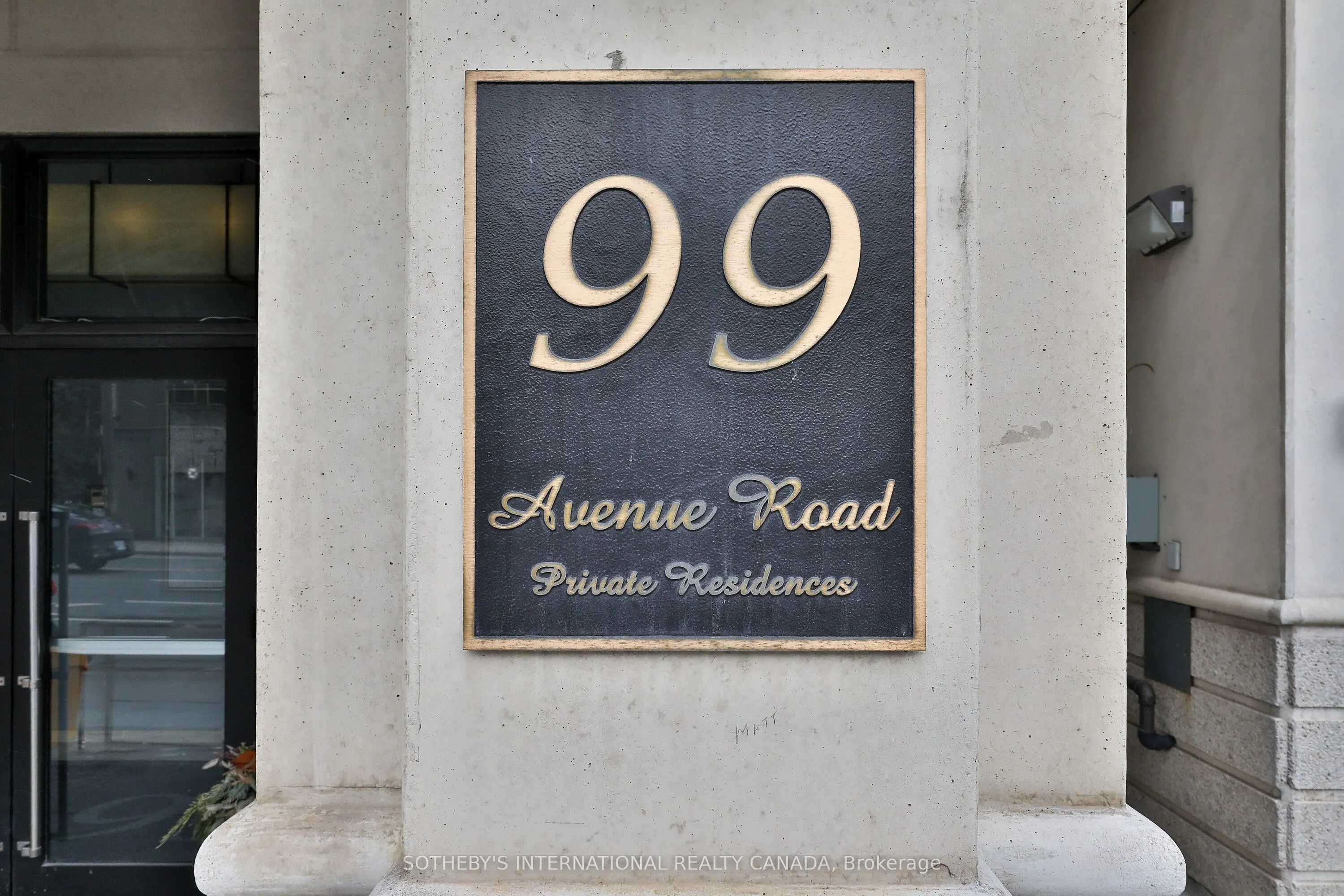 99 Avenue Road, #1101