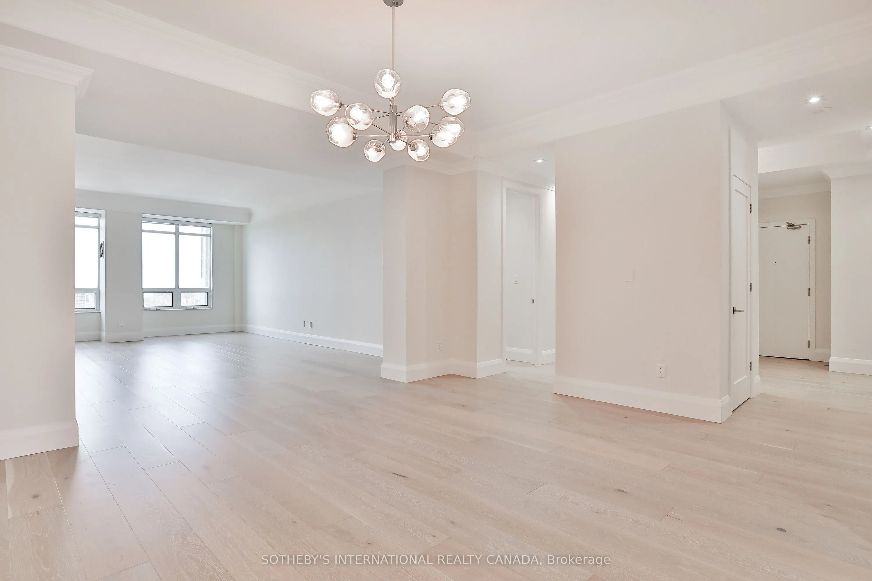 99 Avenue Road, #1101