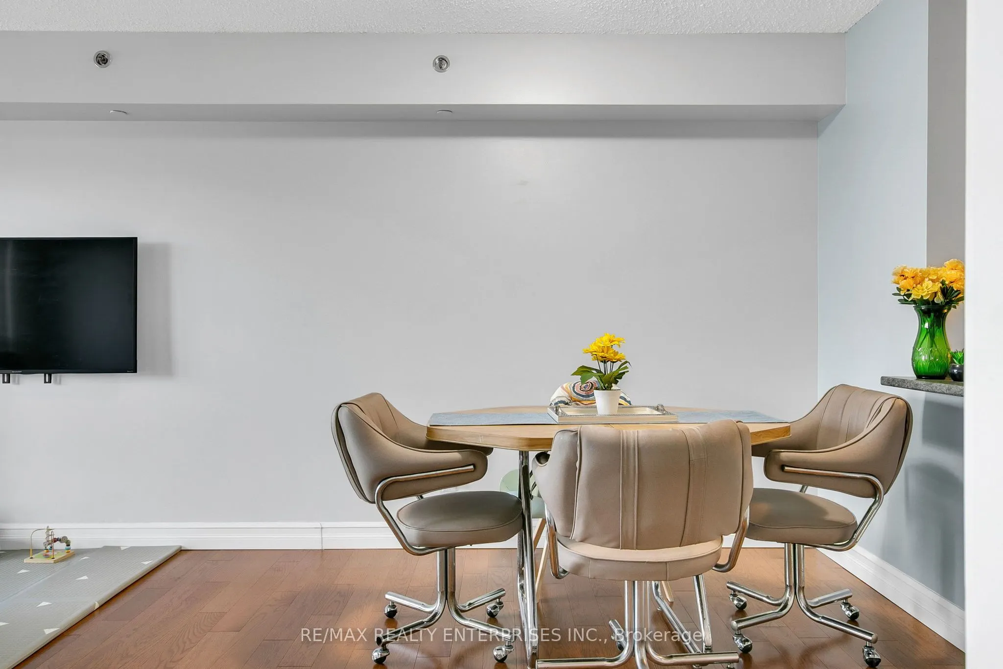 35 Saranac Boulevard, #411