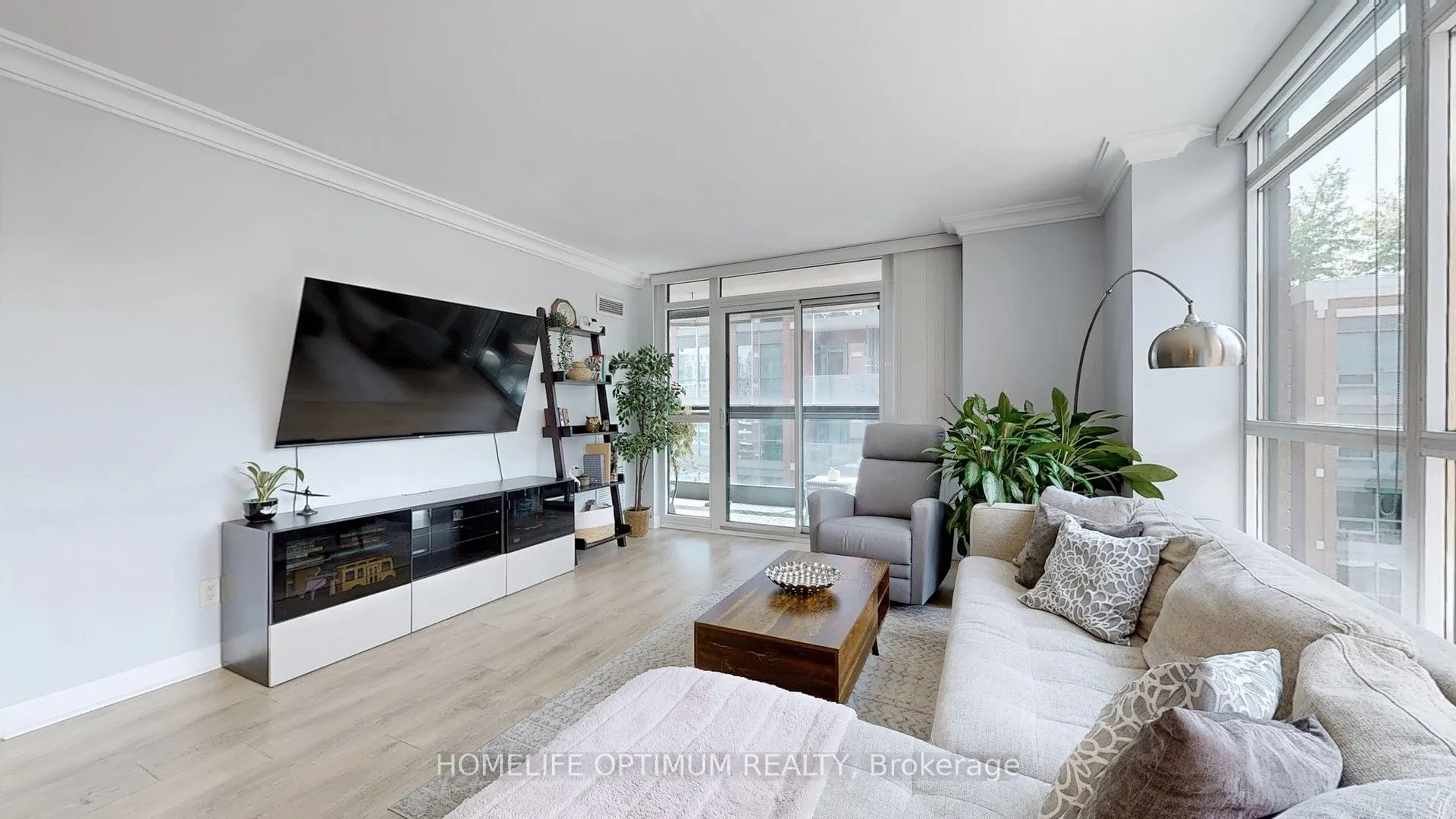 525 Wilson Avenue, #602