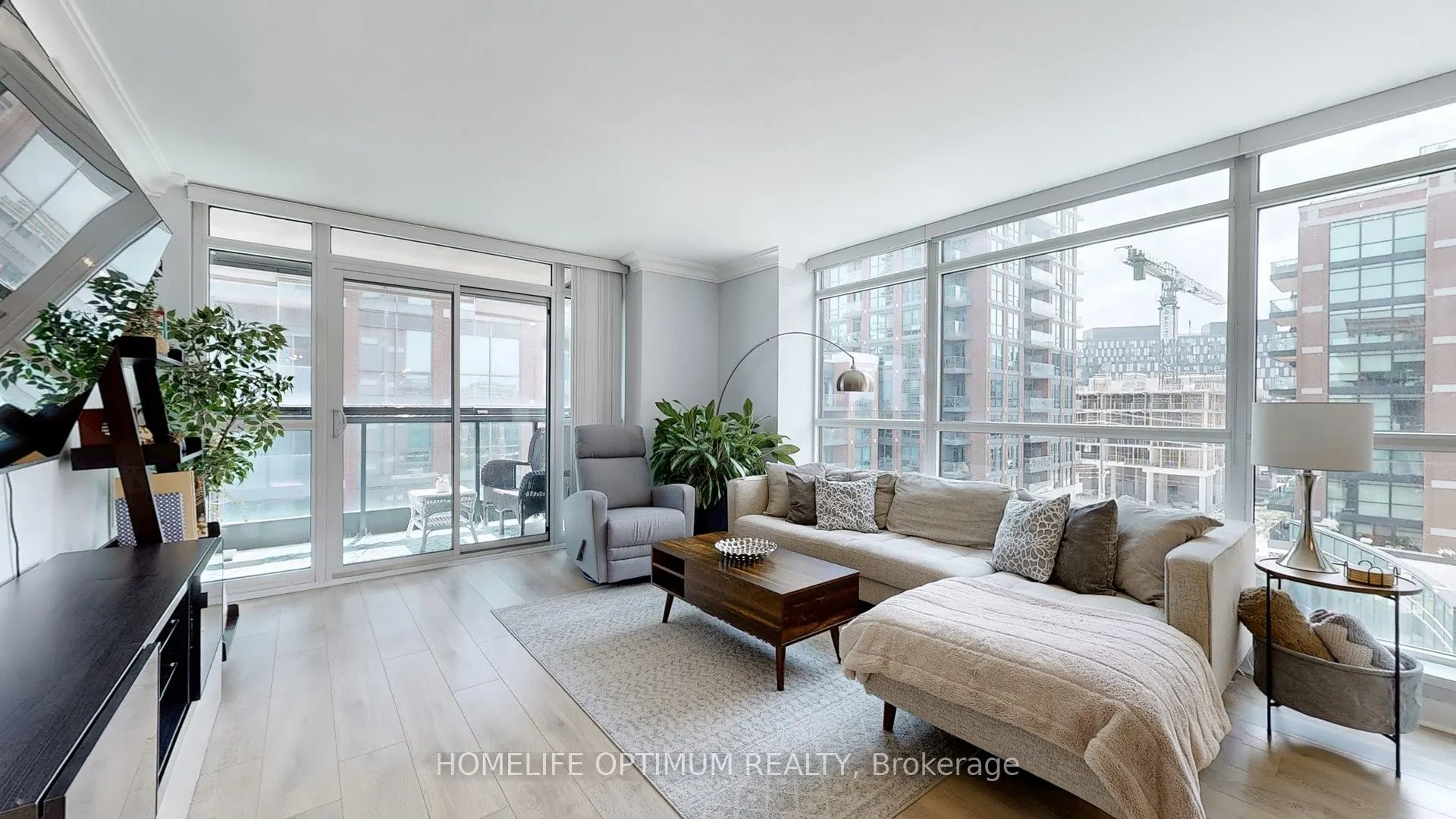 525 Wilson Avenue, #602