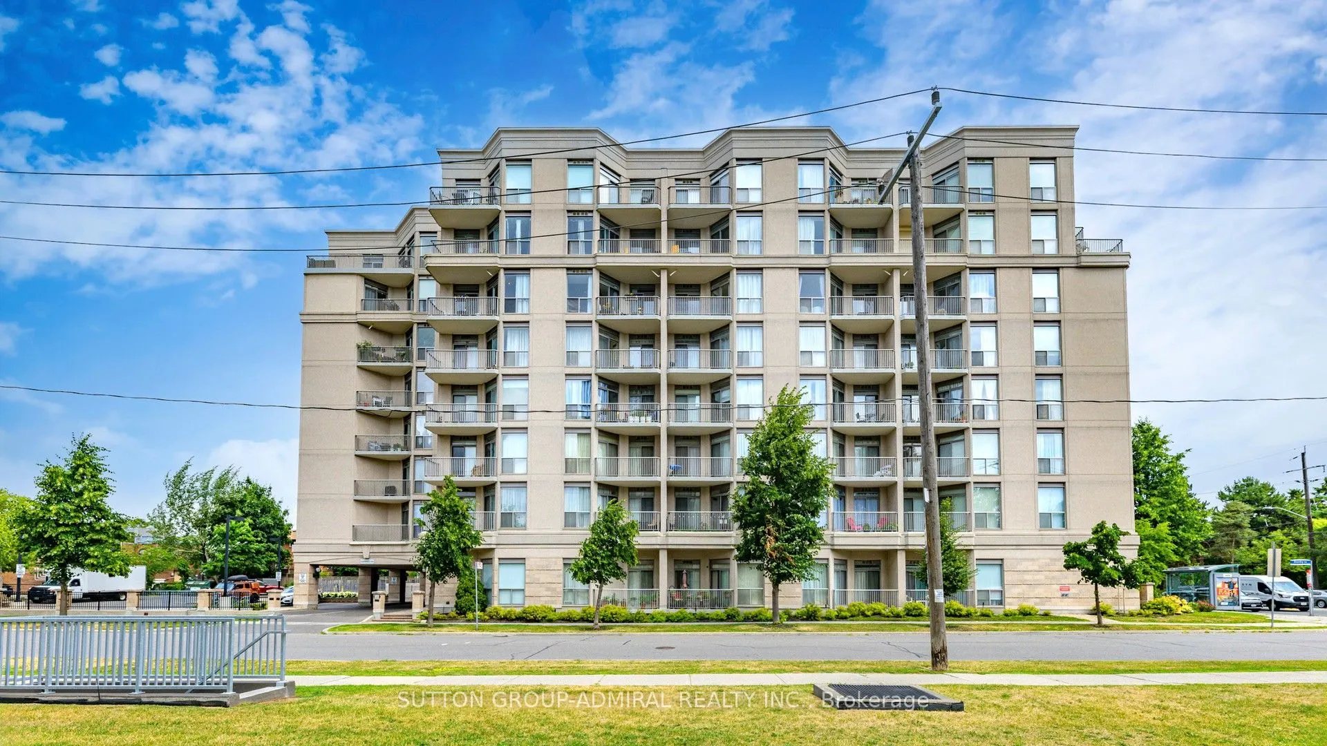 4200 Bathurst Street, #707