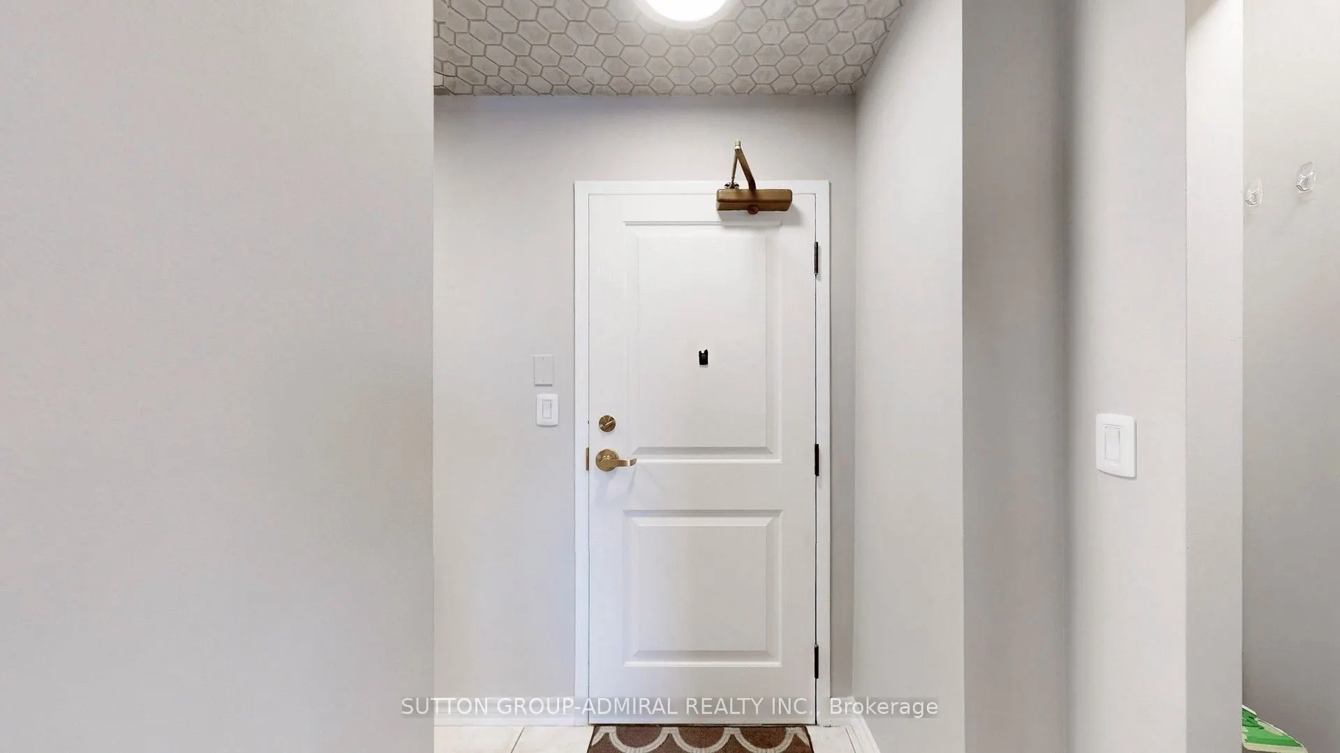 4200 Bathurst Street, #707
