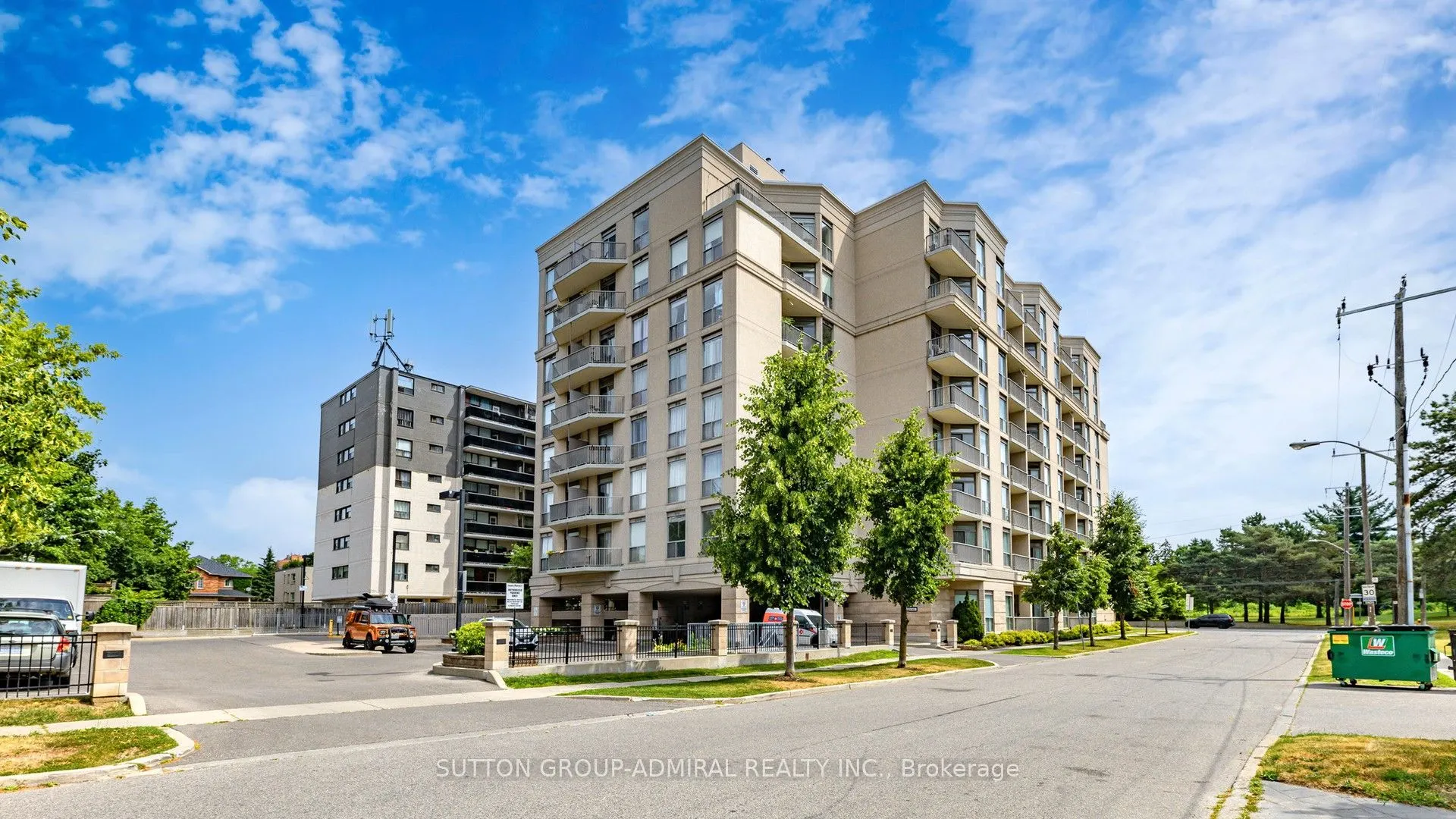 4200 Bathurst Street, #707