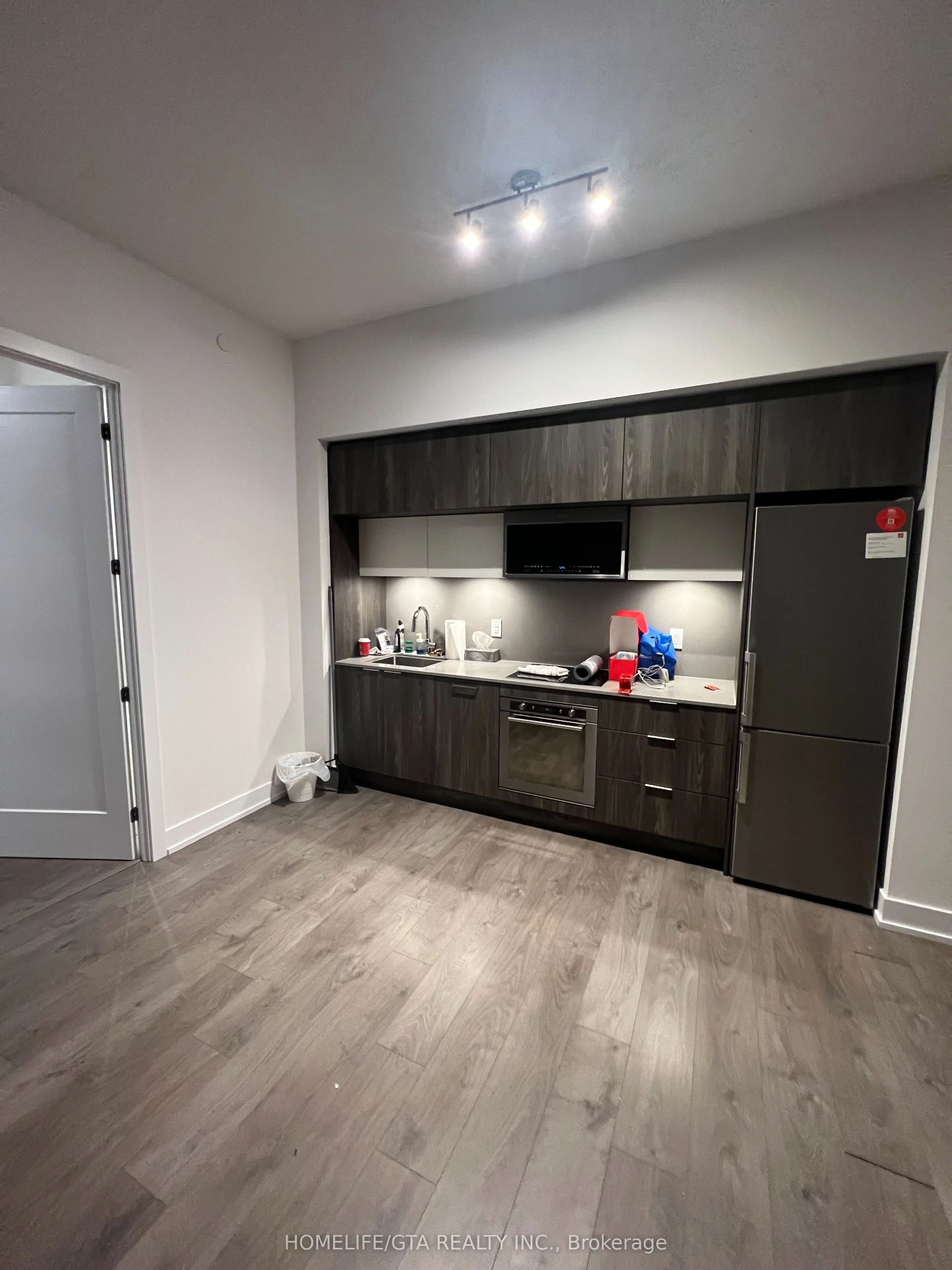 25 Adra Grado Way, #563