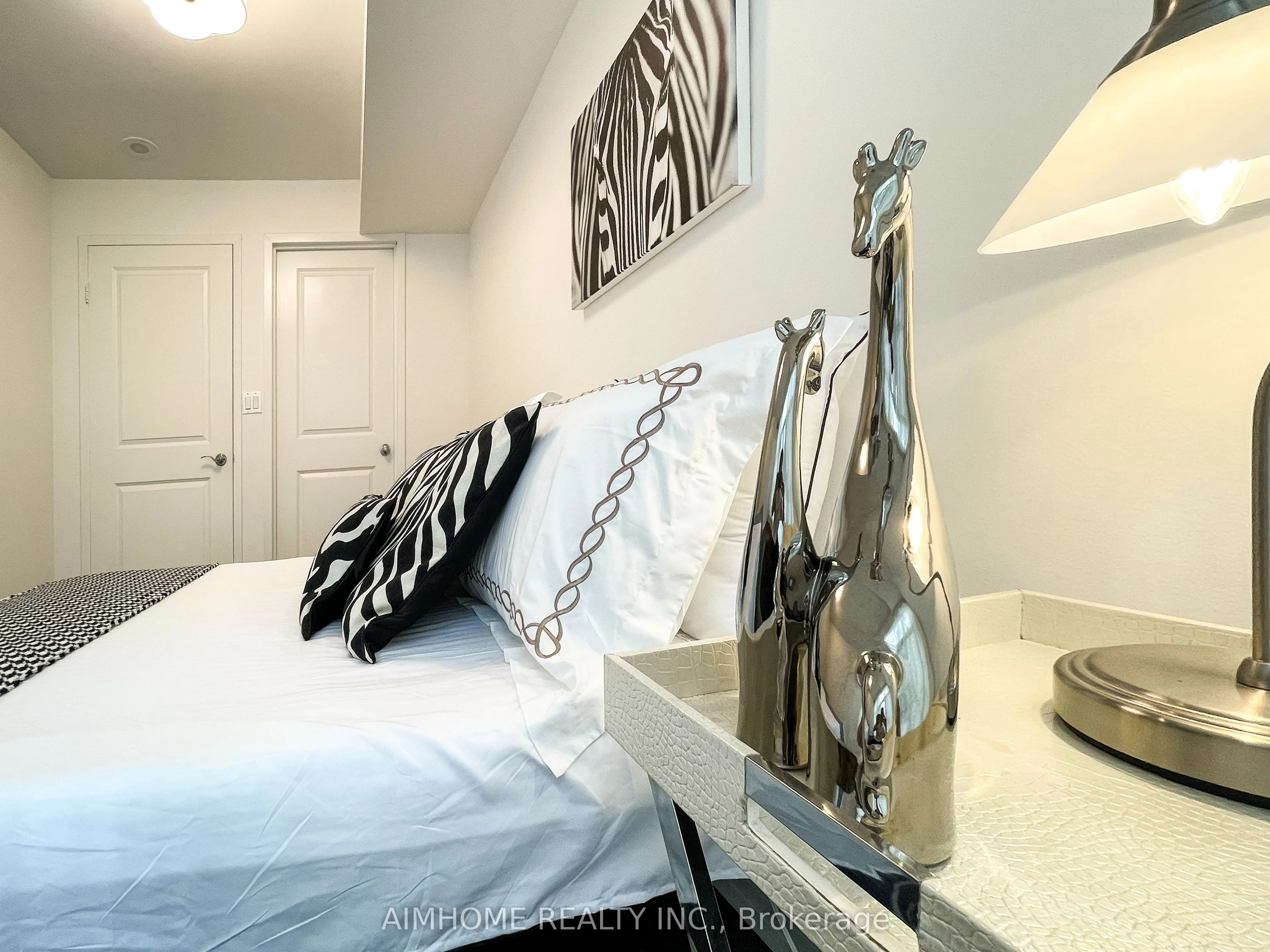 11 St Joseph Street, #306