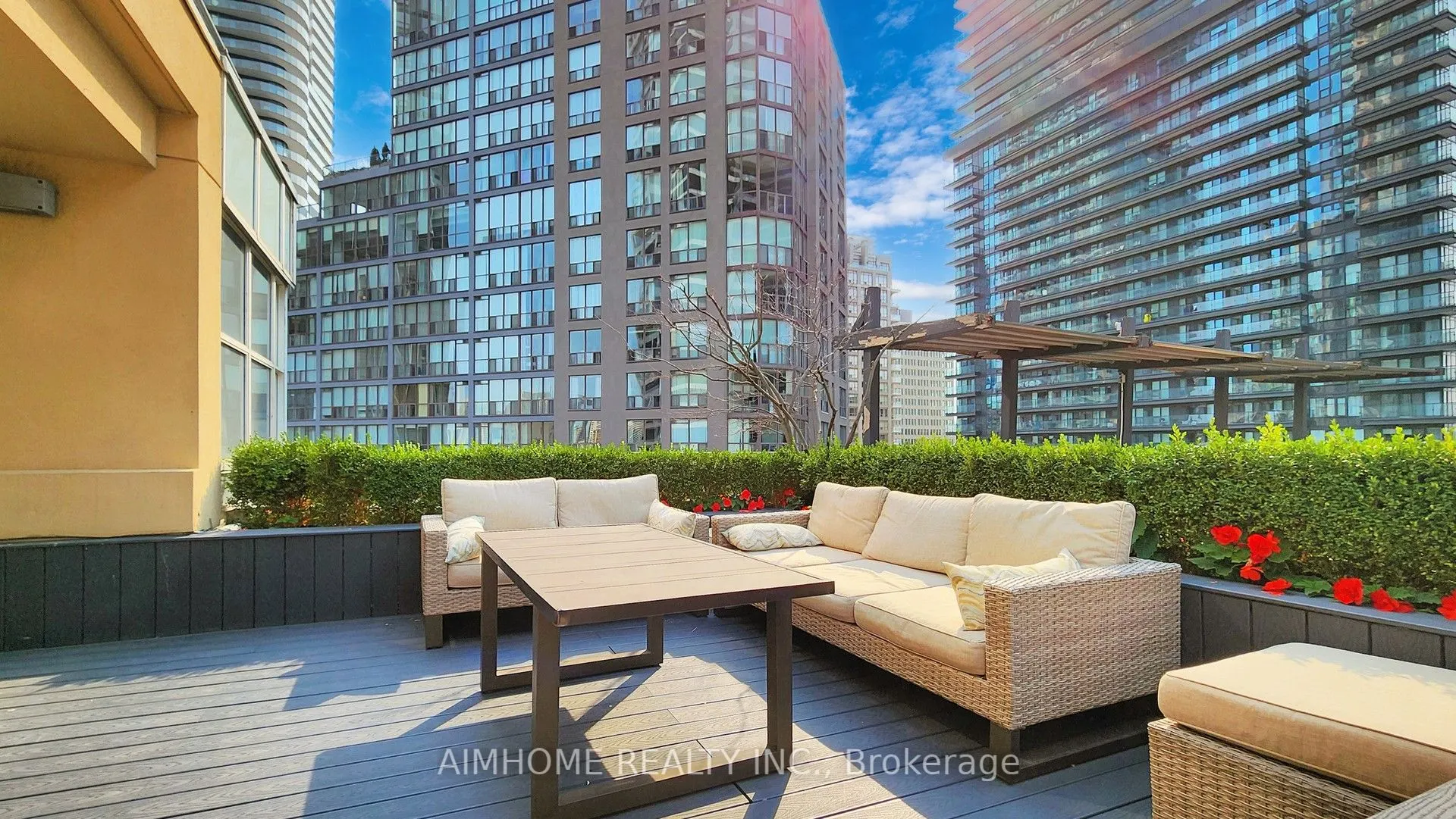 11 St Joseph Street, #306