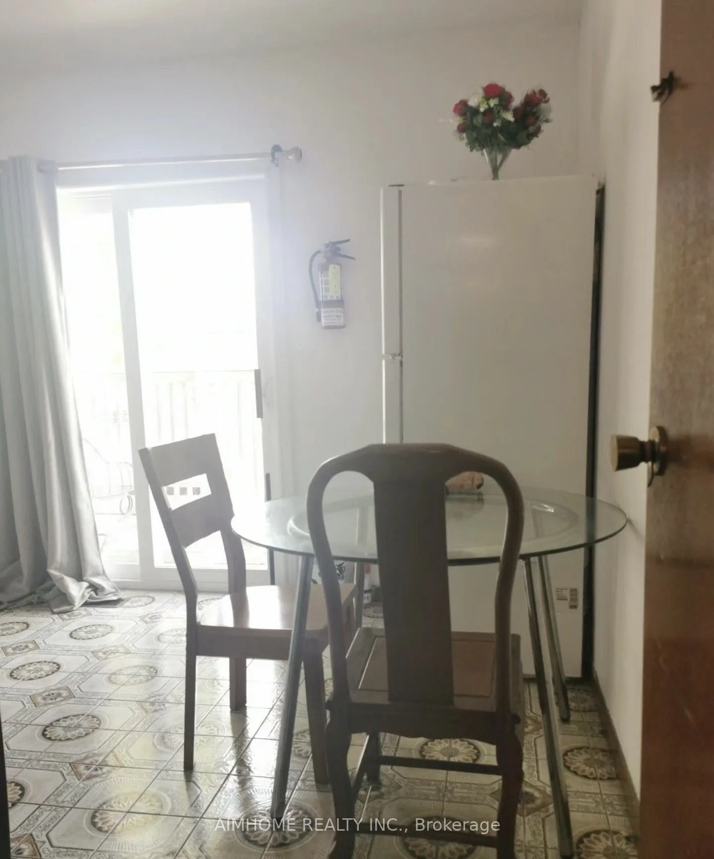 137A MARKHAM Street, #2nd FL One Bedroom