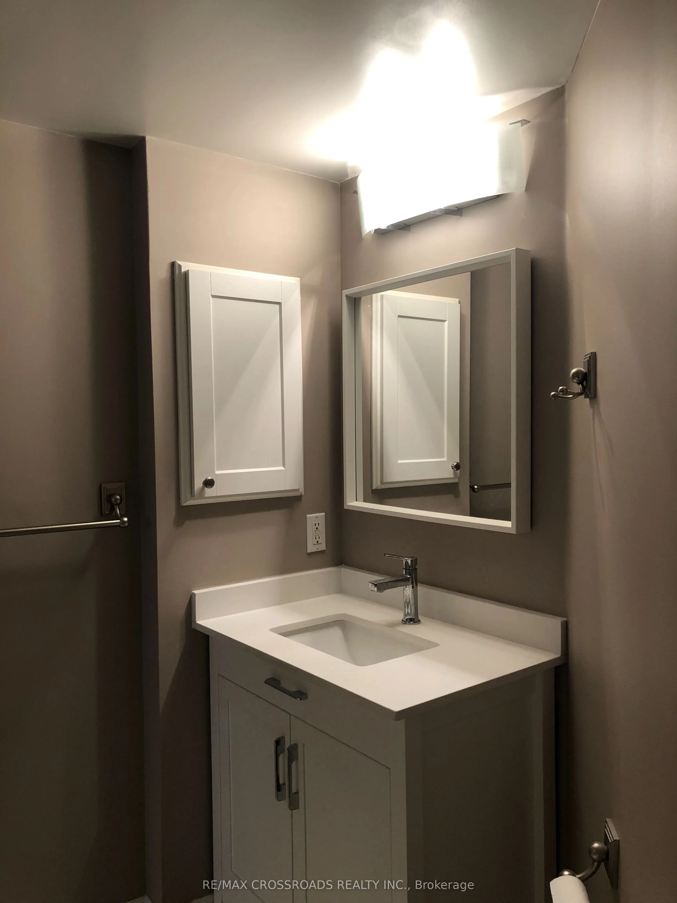 1 Rean Drive, #402