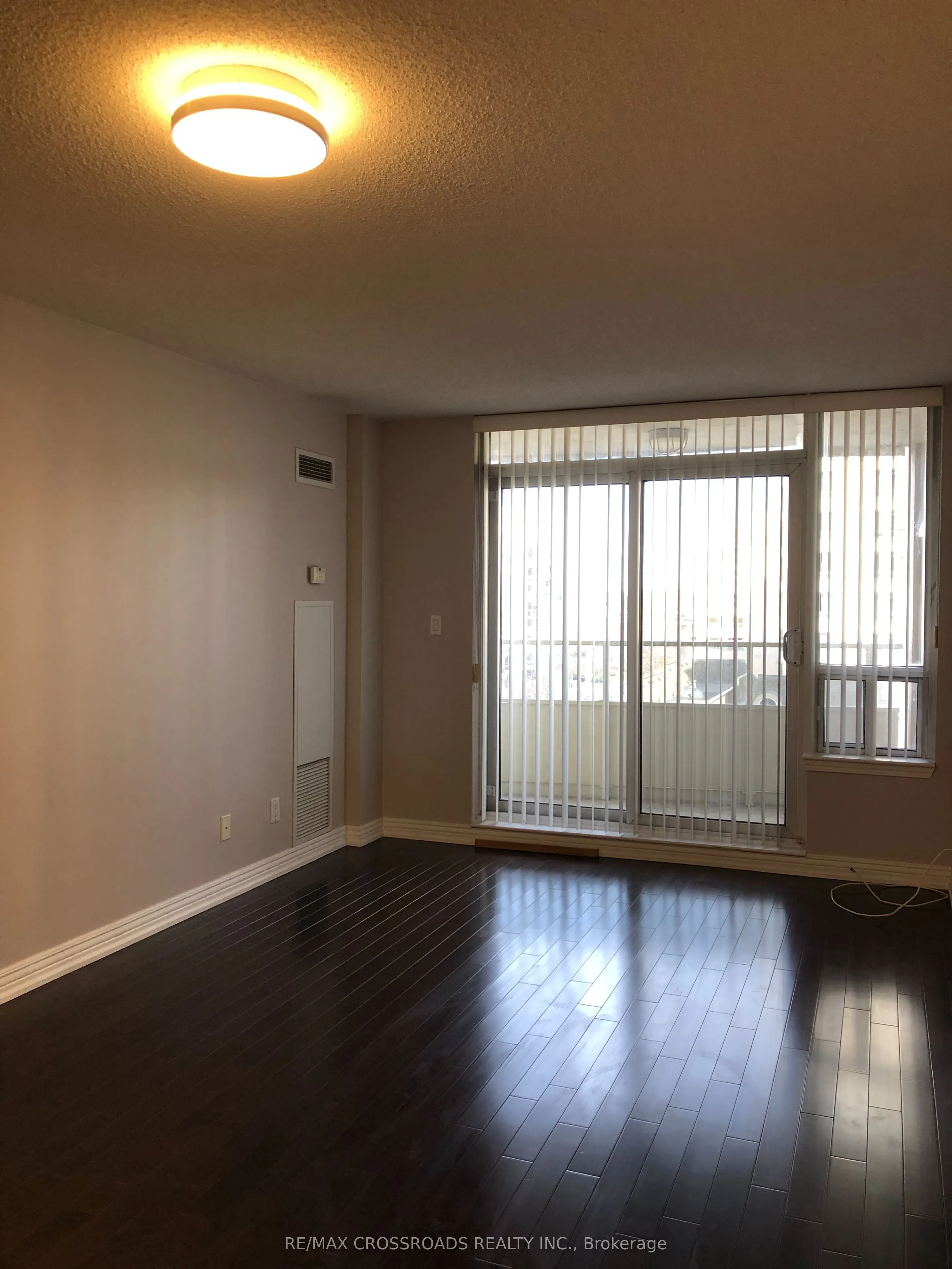1 Rean Drive, #402