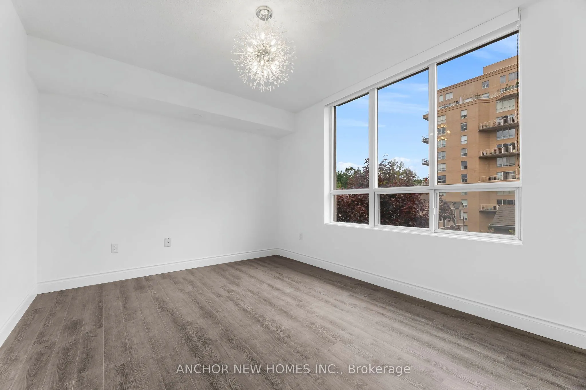 195 Merton Street, #515