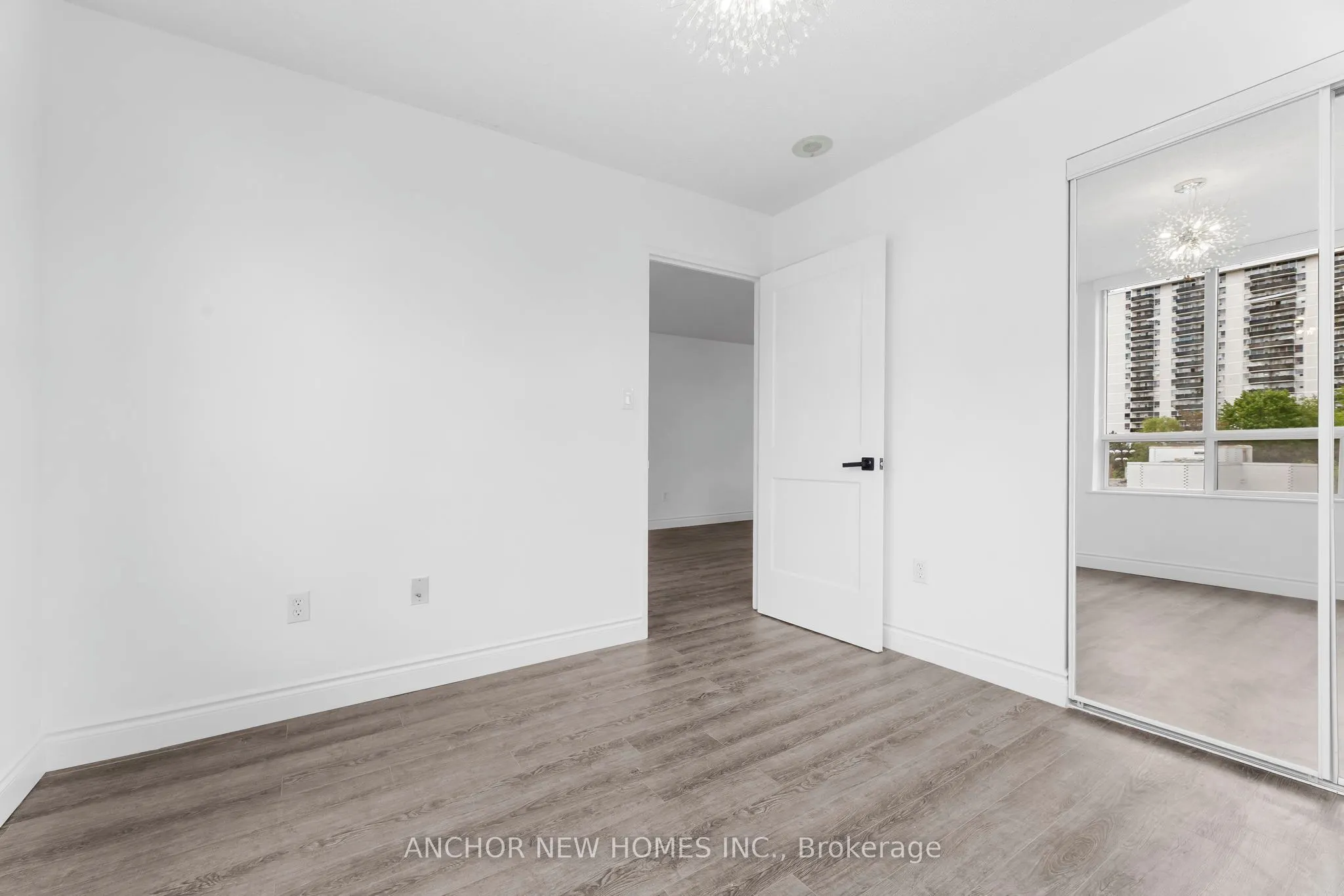195 Merton Street, #515