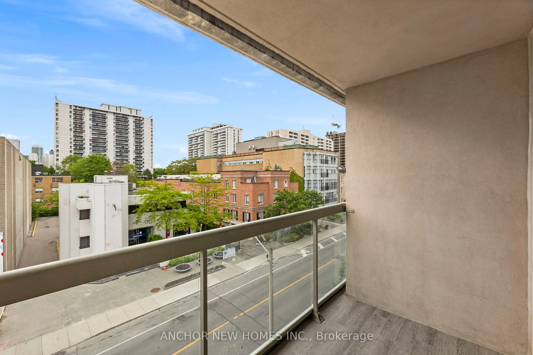 195 Merton Street, #515