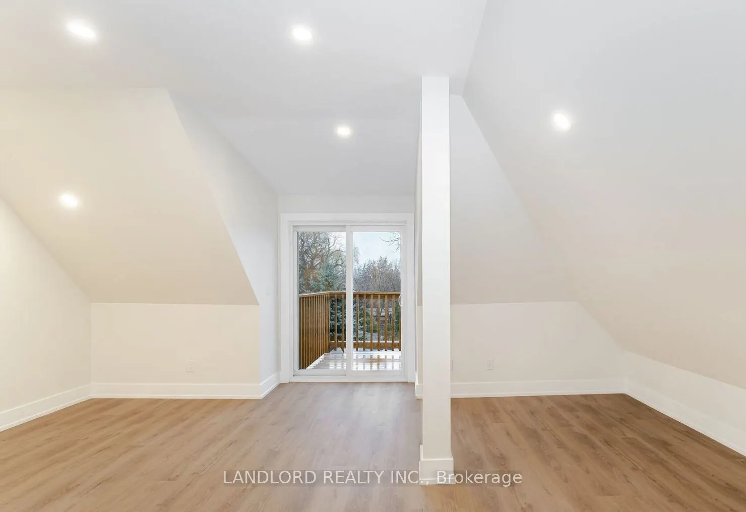 73 Dewson Street, #3rd Fl.