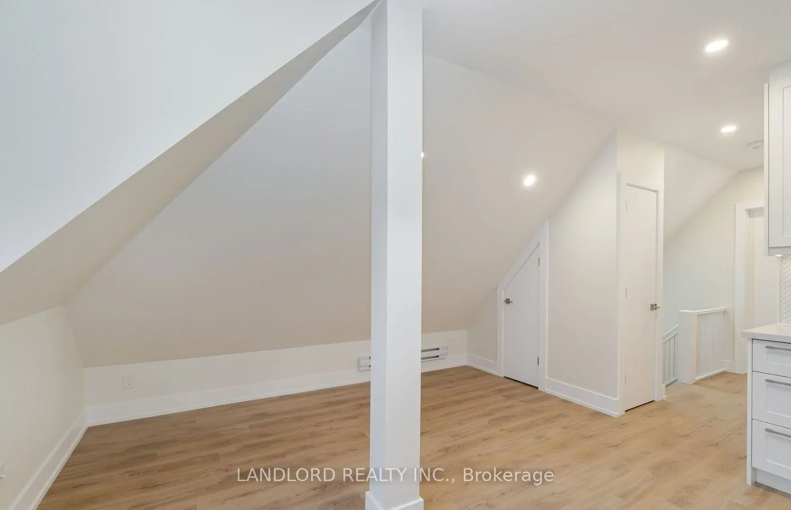 73 Dewson Street, #3rd Fl.