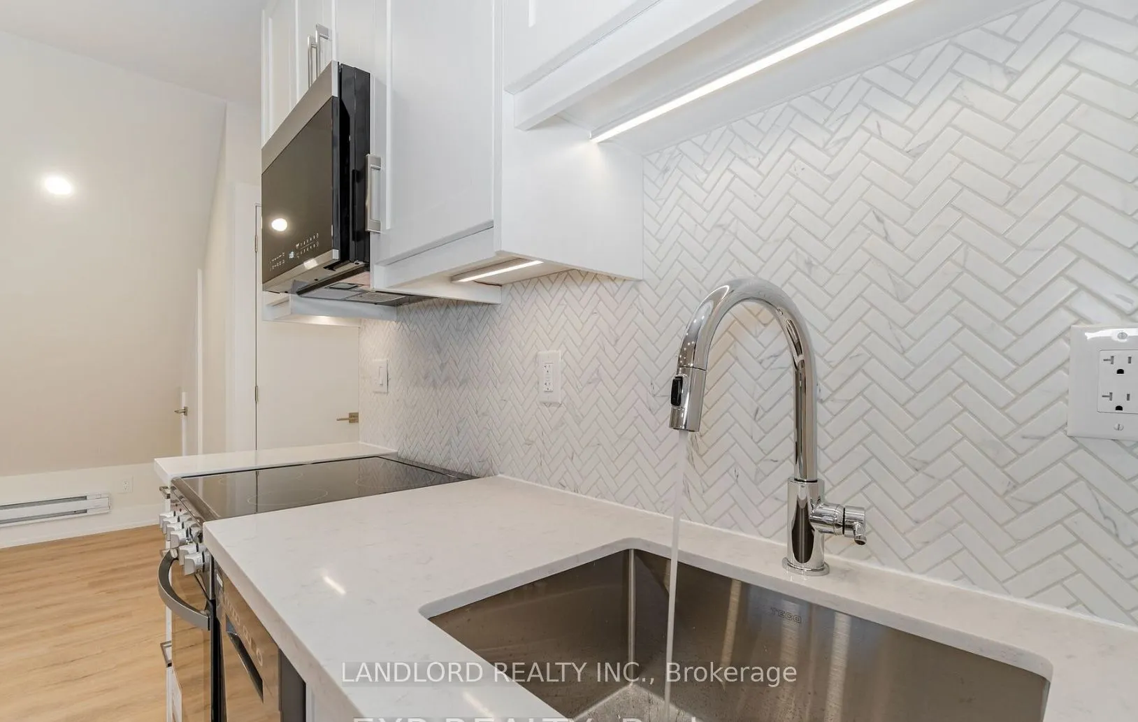 73 Dewson Street, #3rd Fl.