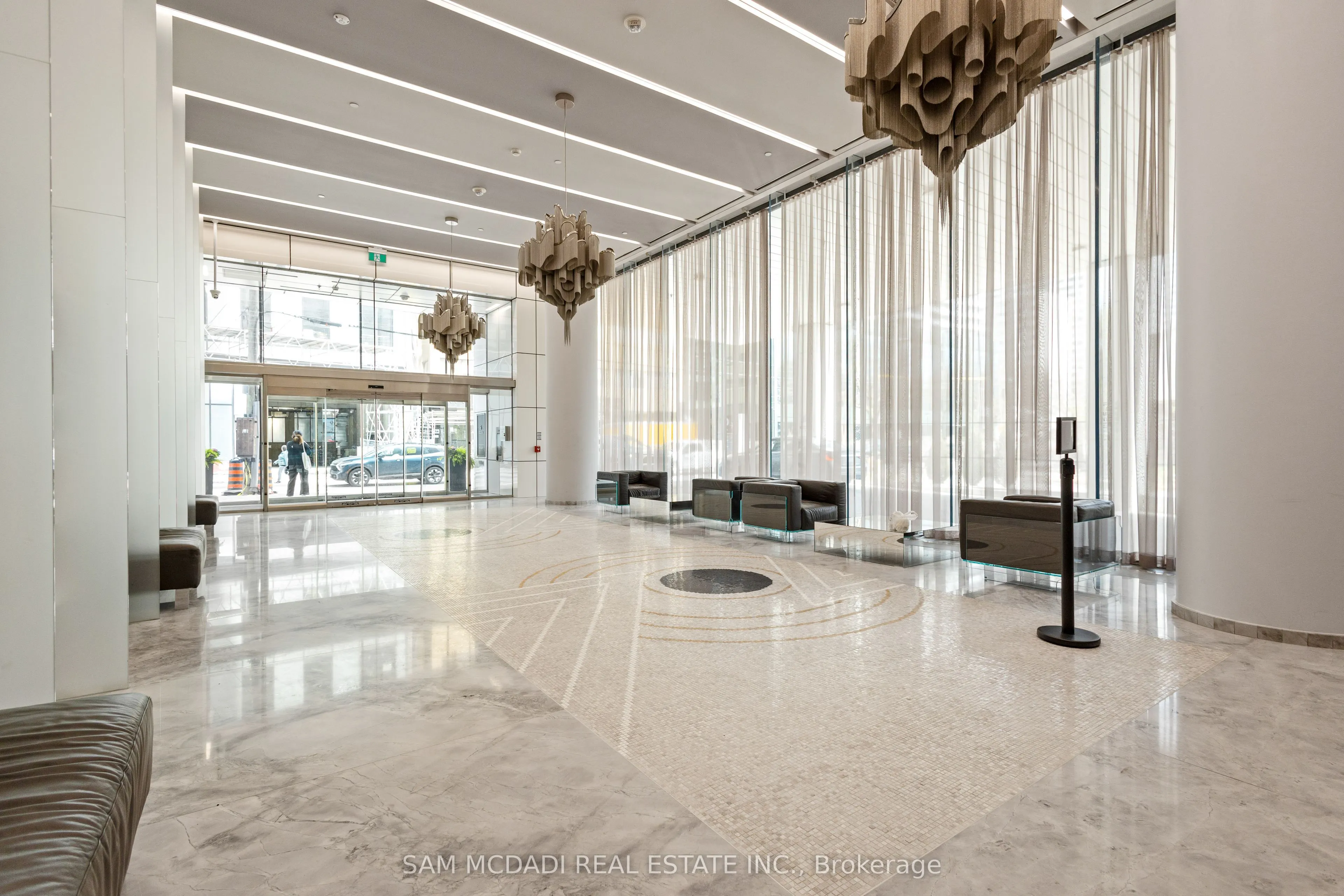 5 Soudan Avenue, #802