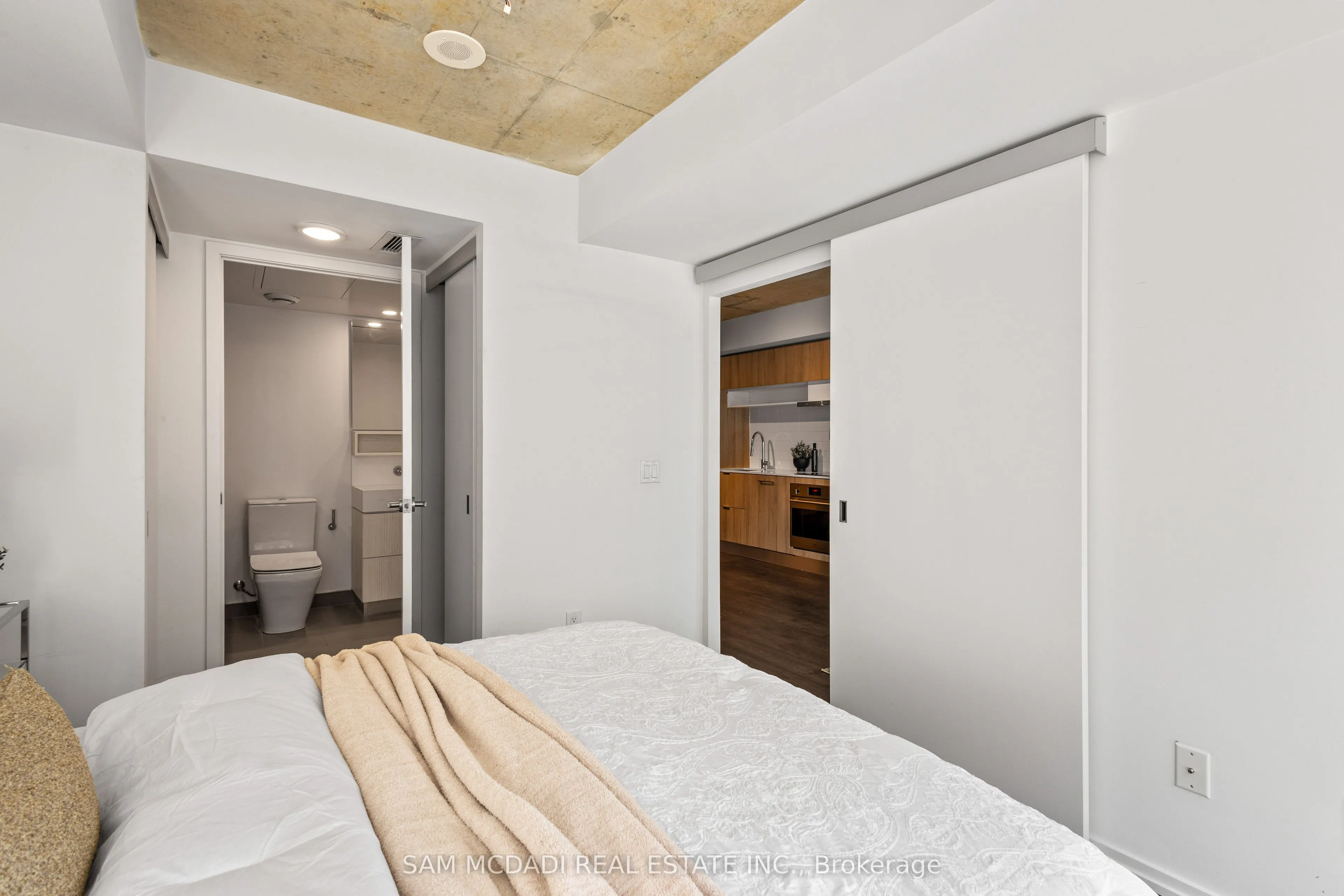 5 Soudan Avenue, #802