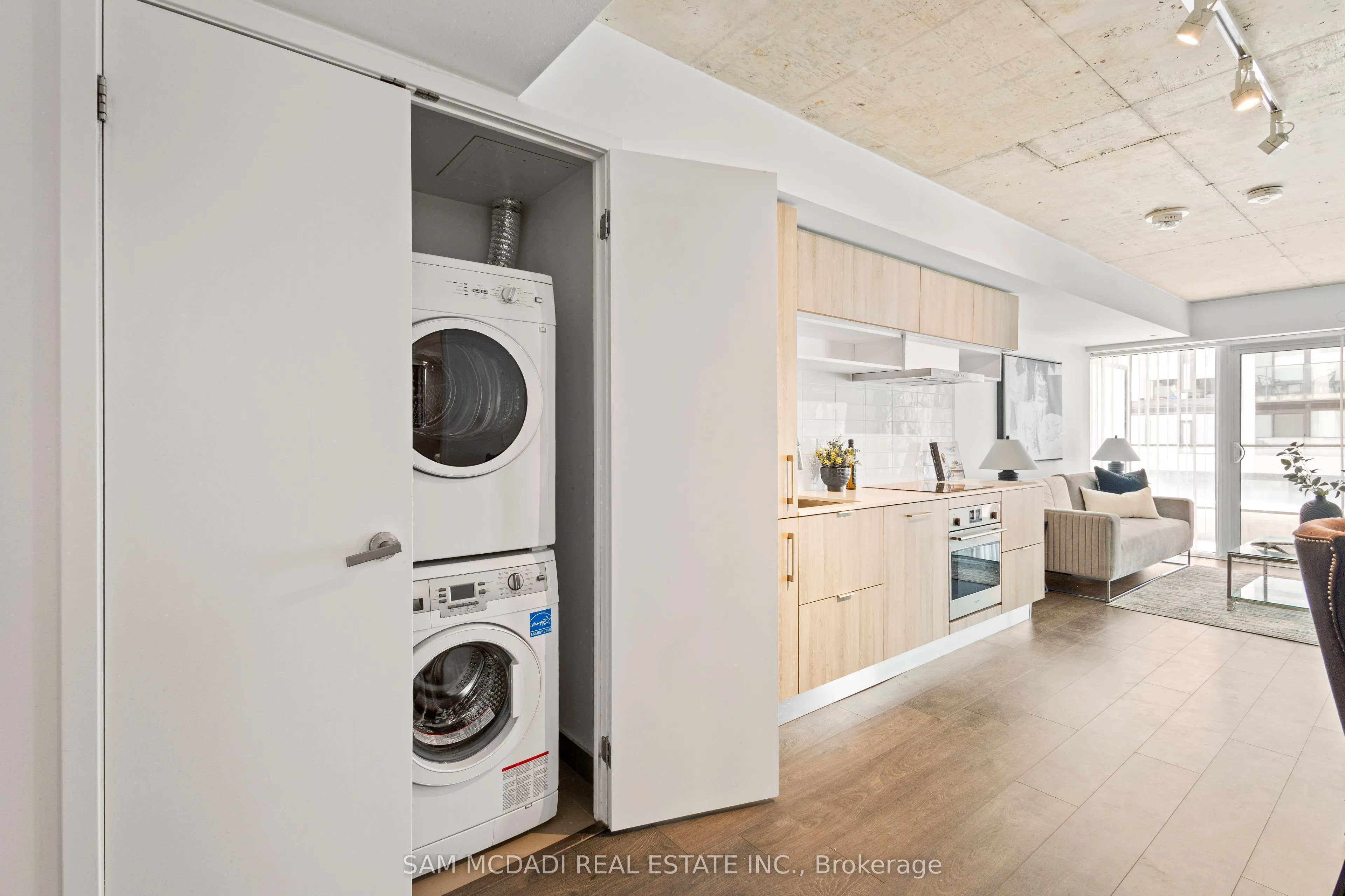 5 Soudan Avenue, #802