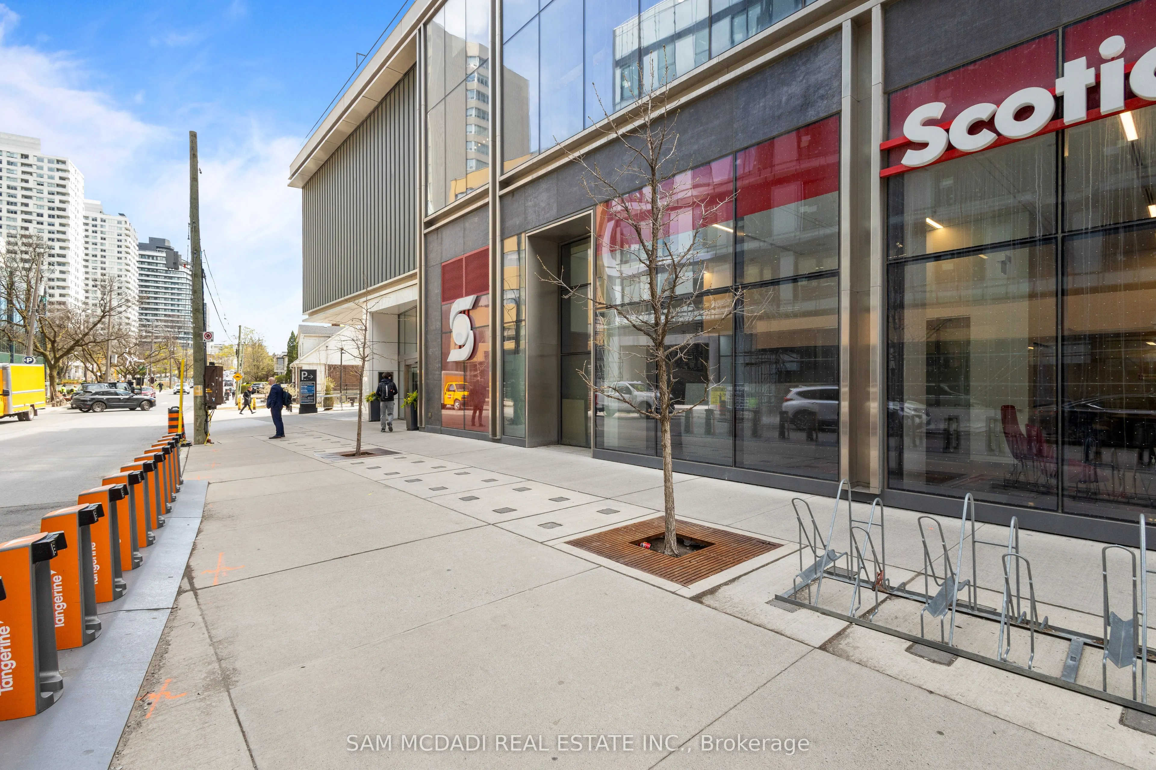5 Soudan Avenue, #802